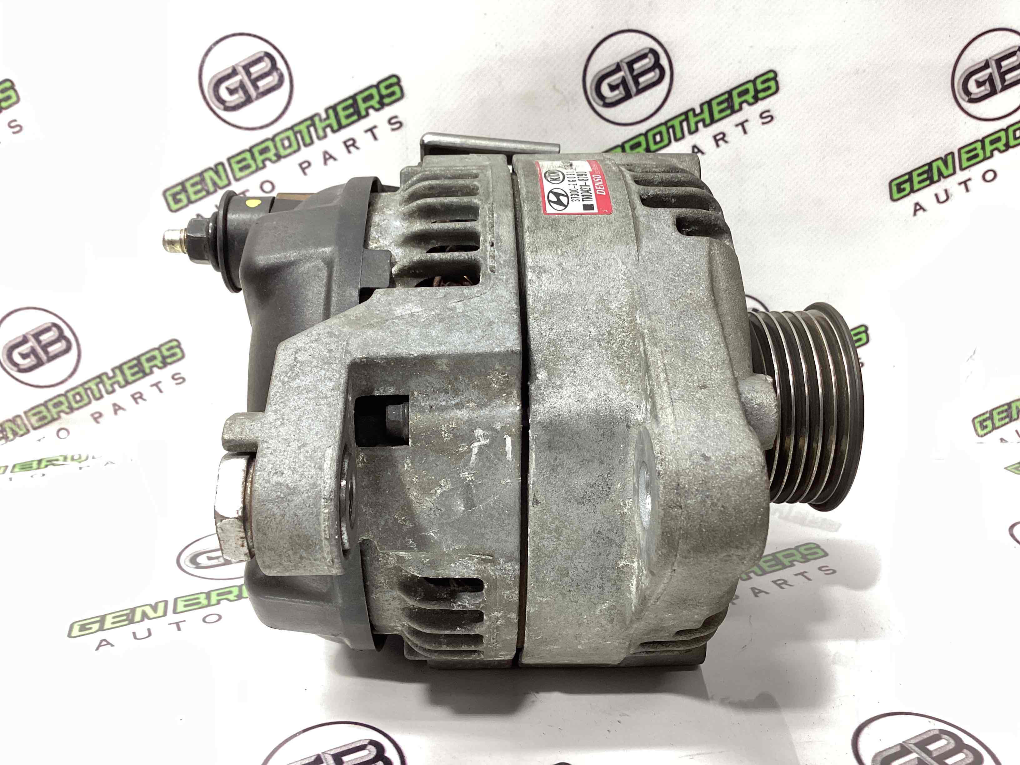 Генератор, кронштейн генератора