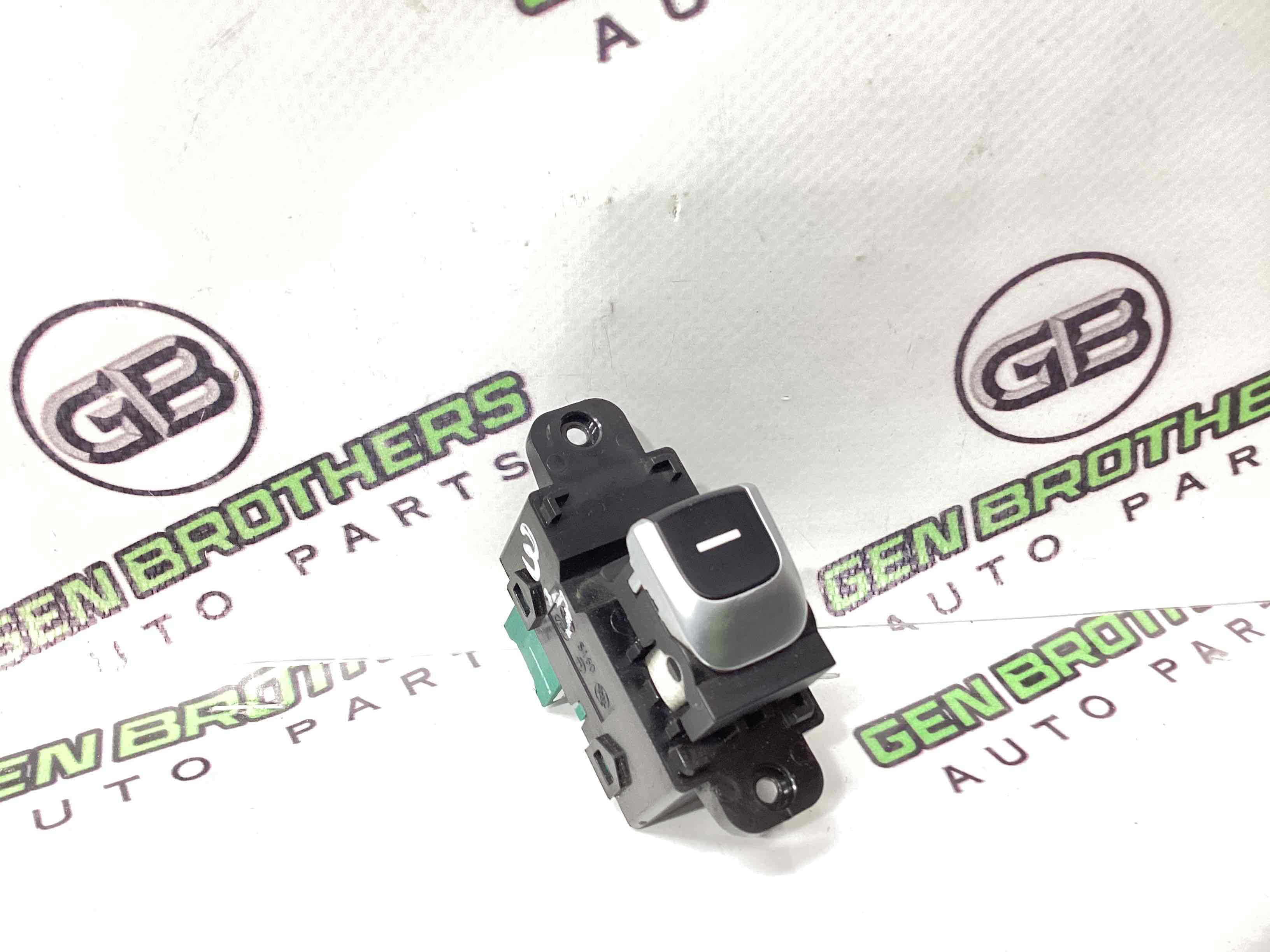 Кнопки управления стеклоподъемниками