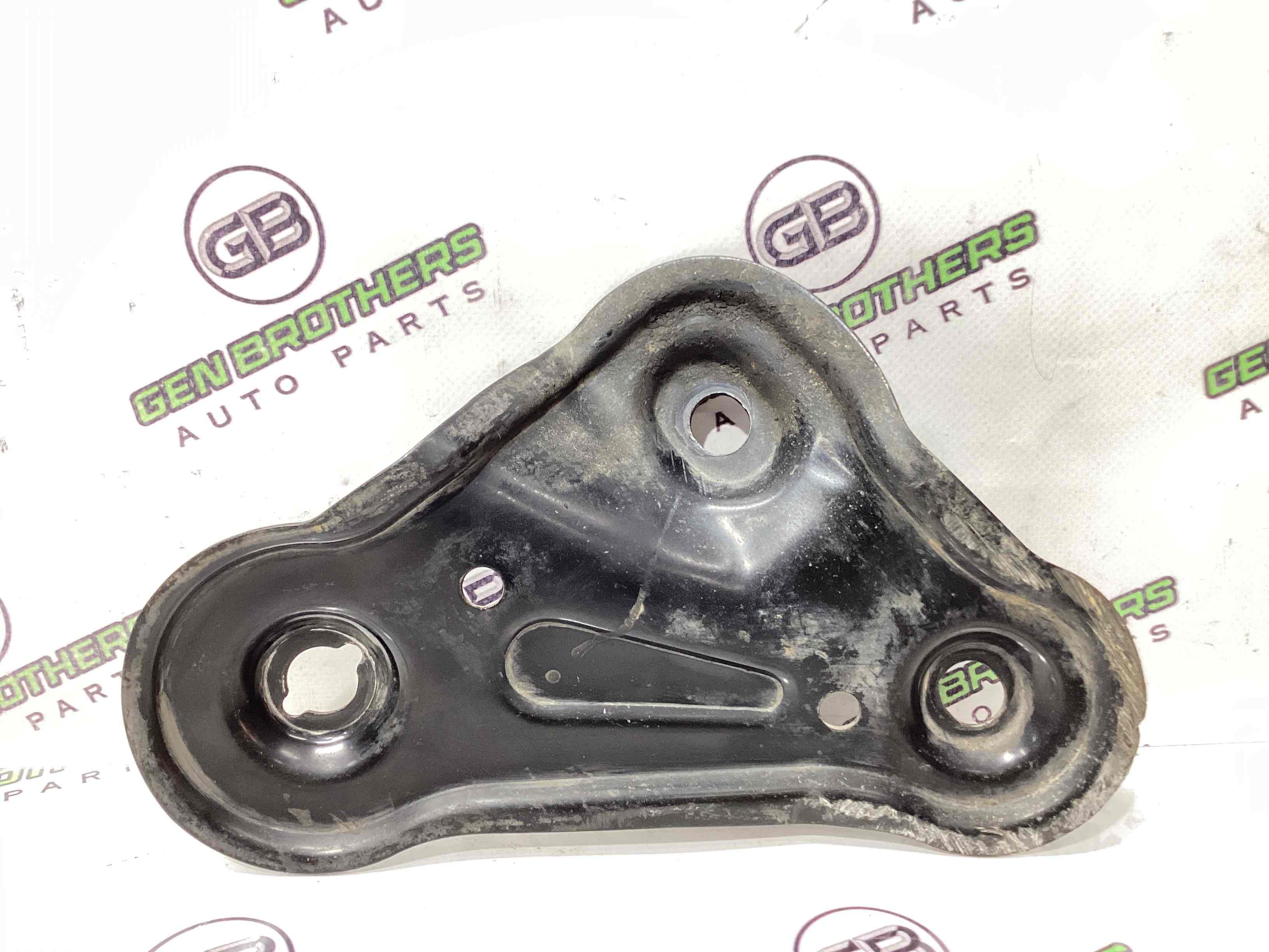 Кронштейн переднего подрамника