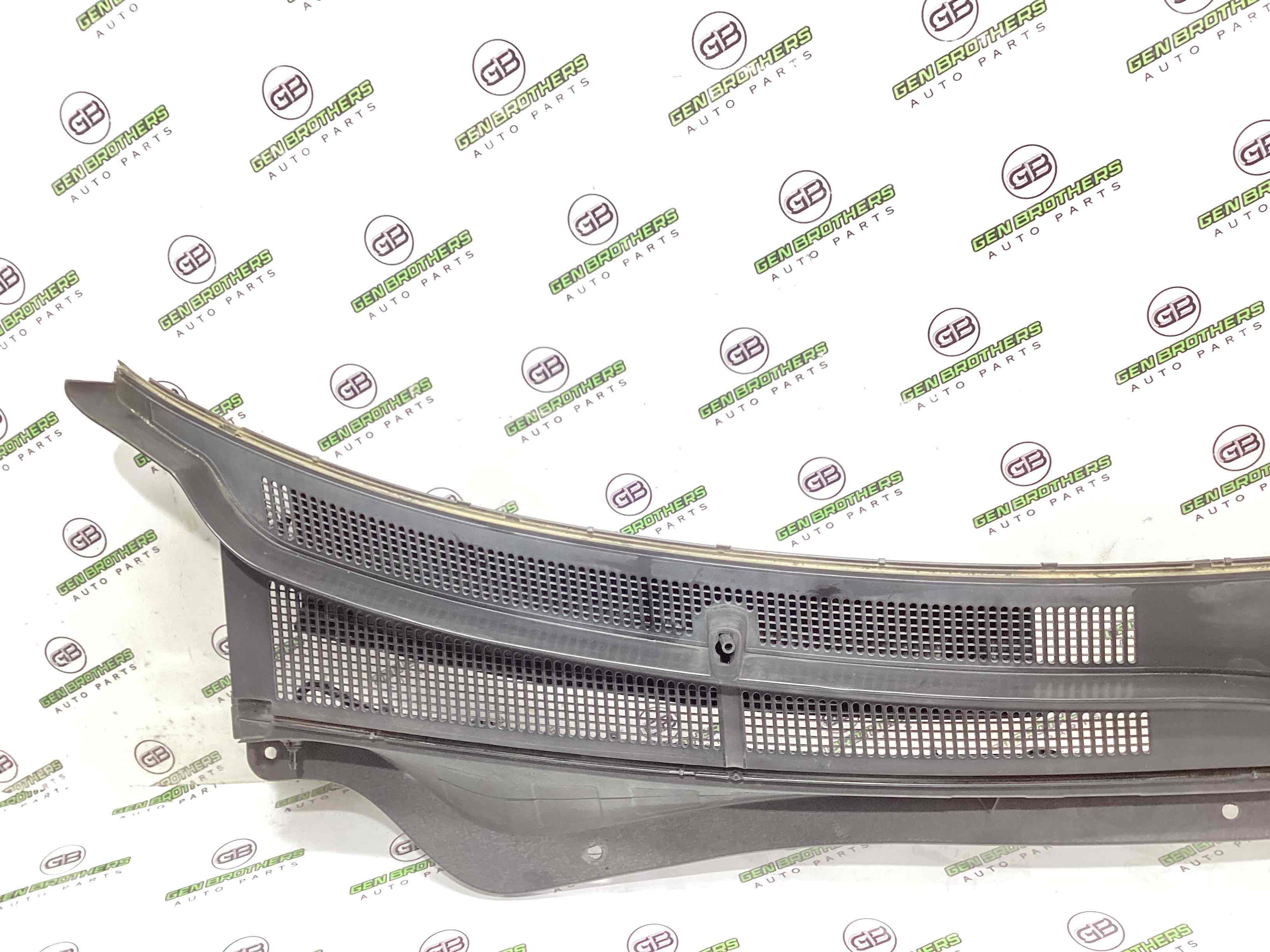 Жабо трапеции дворников, крепление жабо