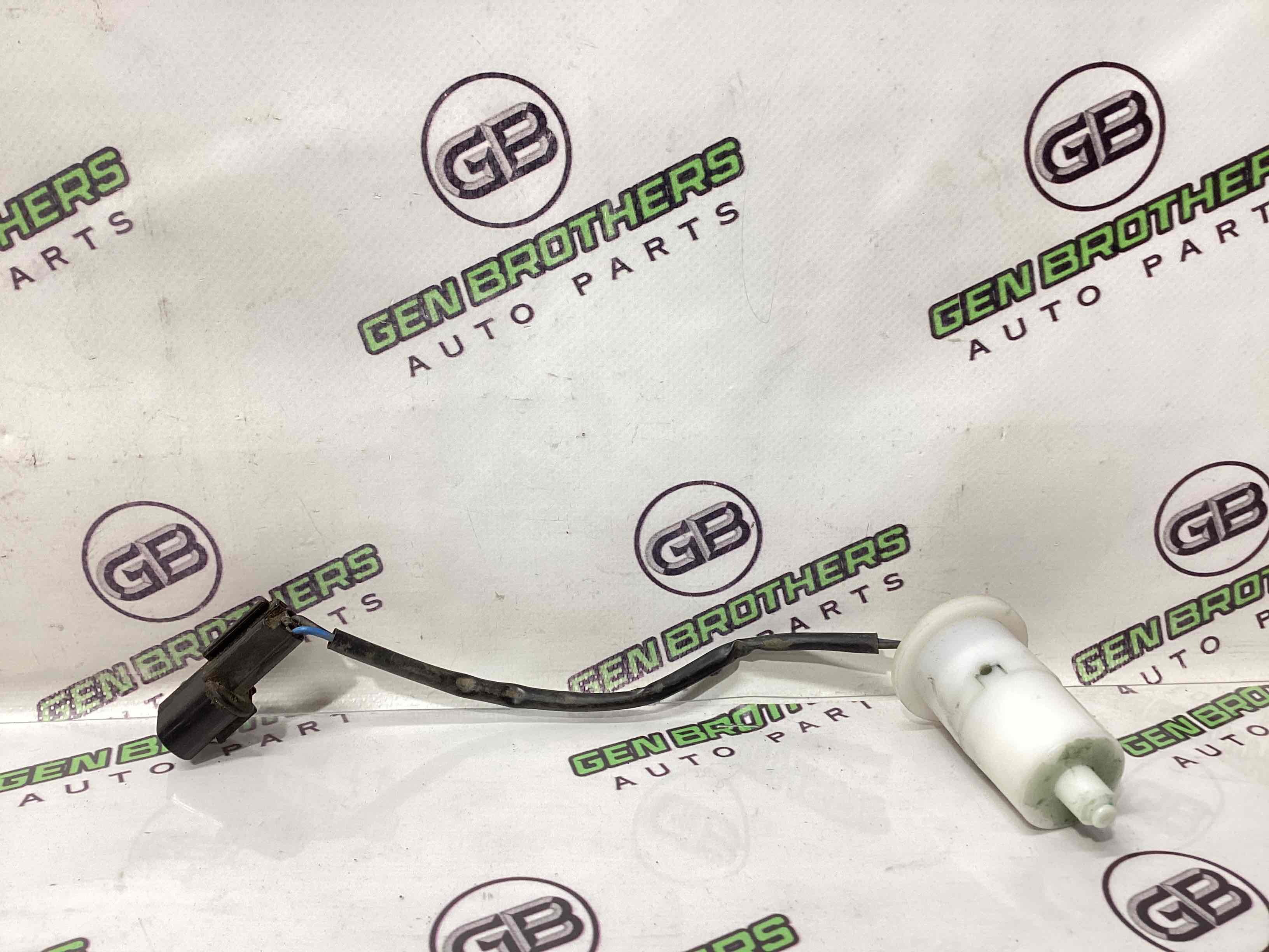 Датчик уровня бачка омывателя