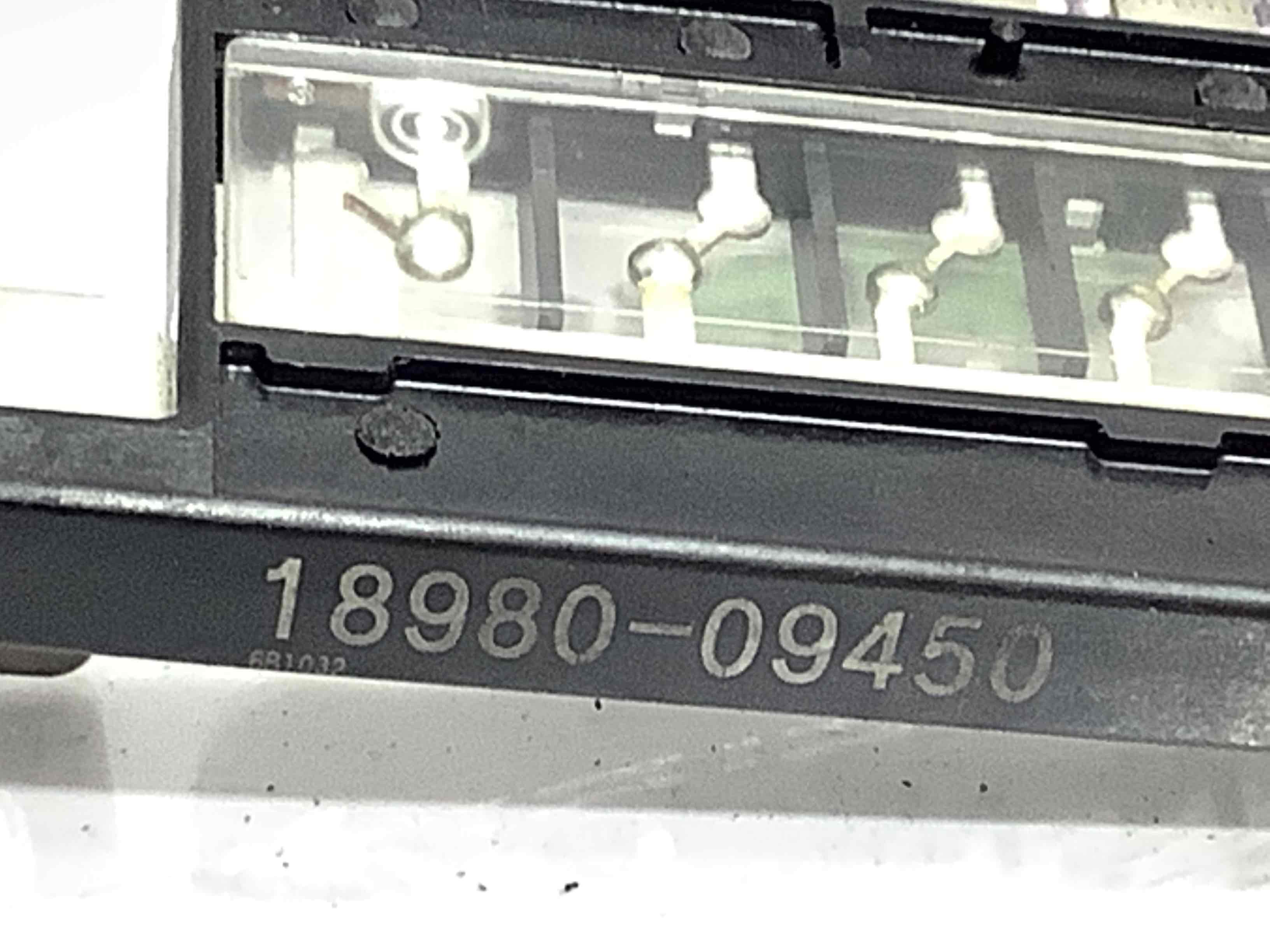 Блок предохранителей (блок реле)