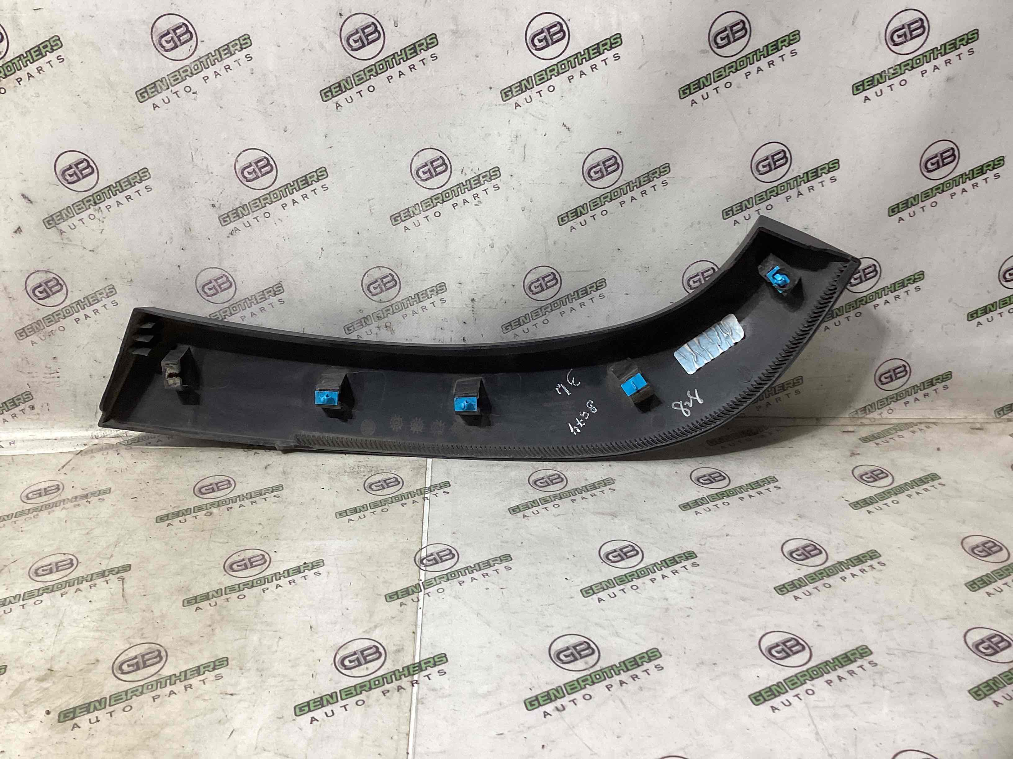 Молдинг двері задньої лівої