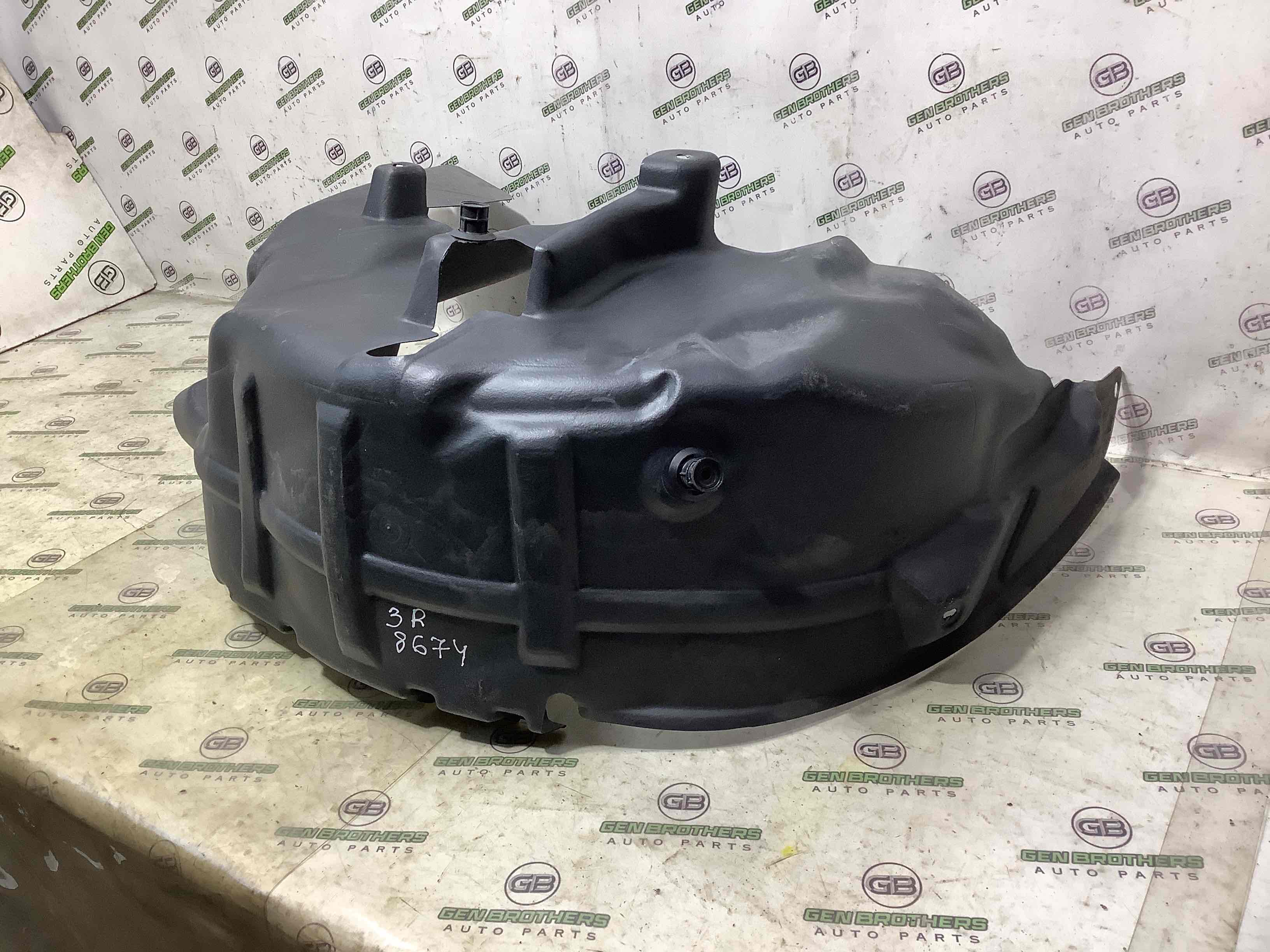 Захист арок задній правий підкрилок