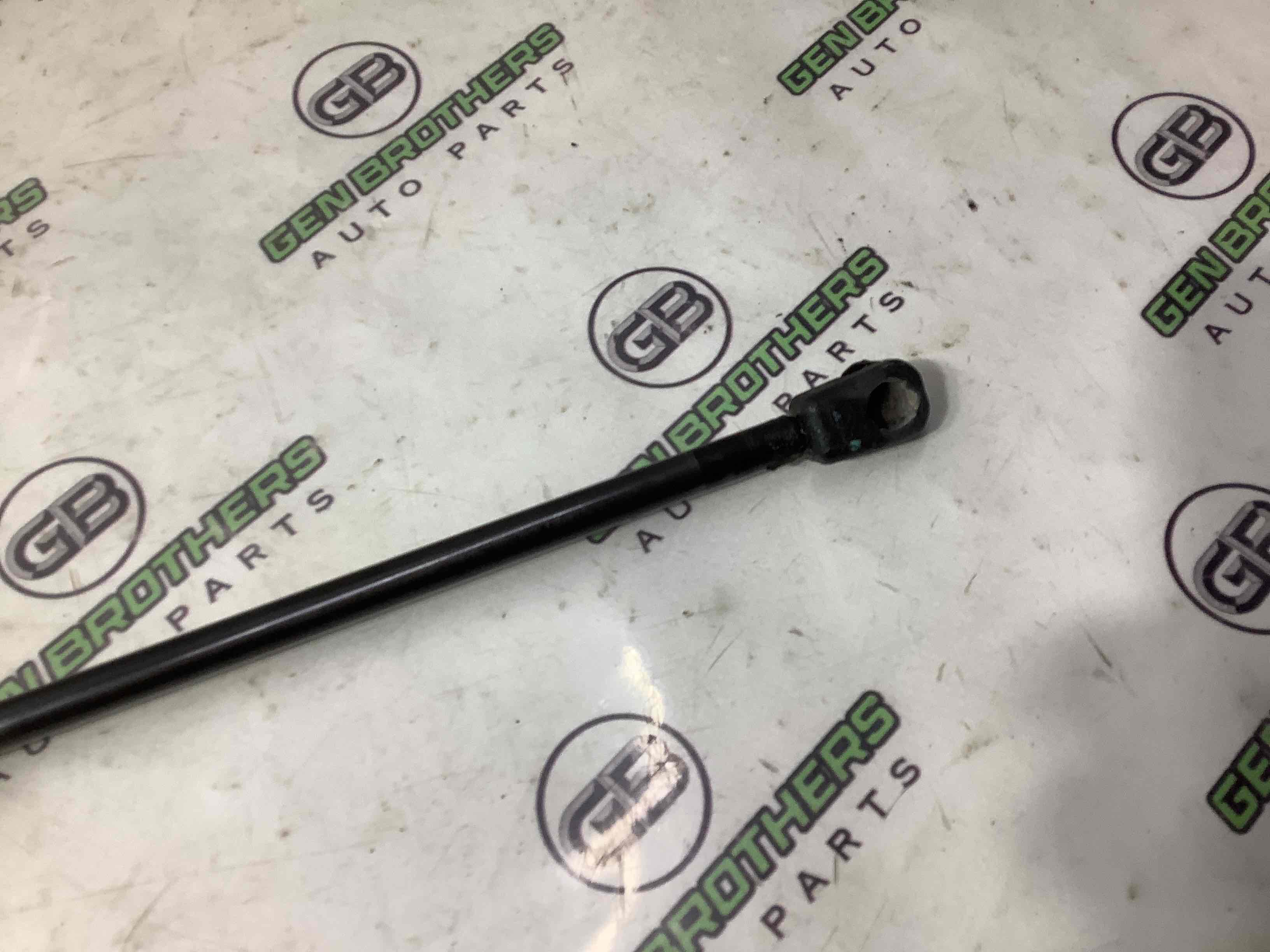 Амортизатор кришки двері багажника