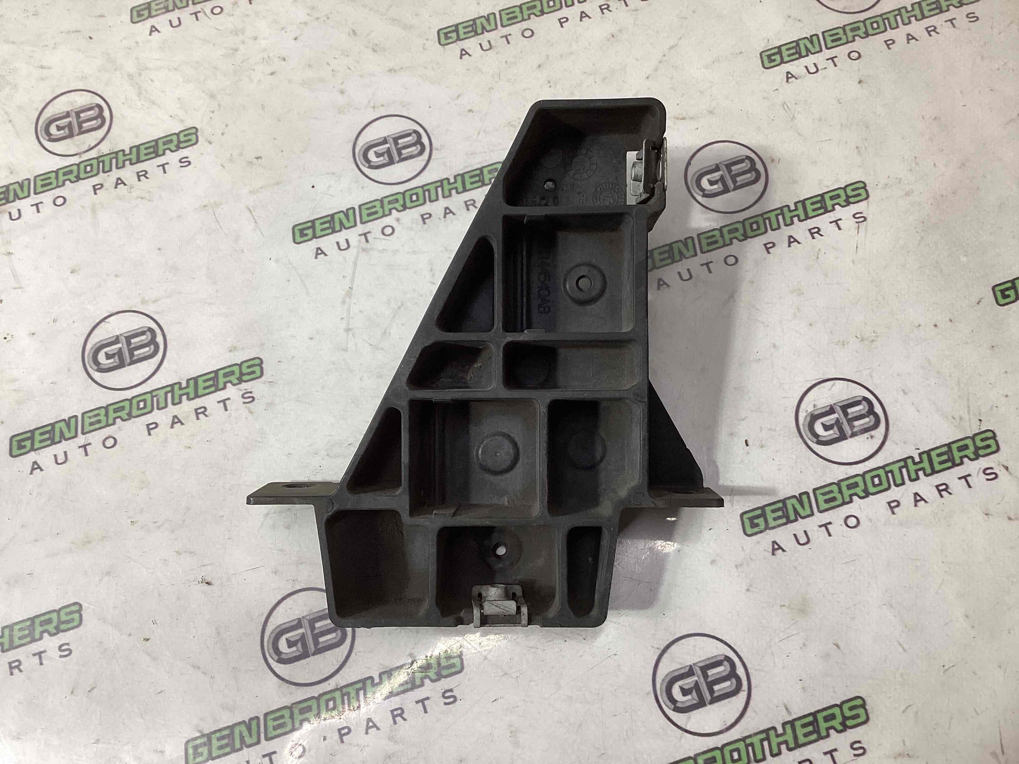 Опора радіатора, кріплення, кронштейн, ущільнювач радіатора