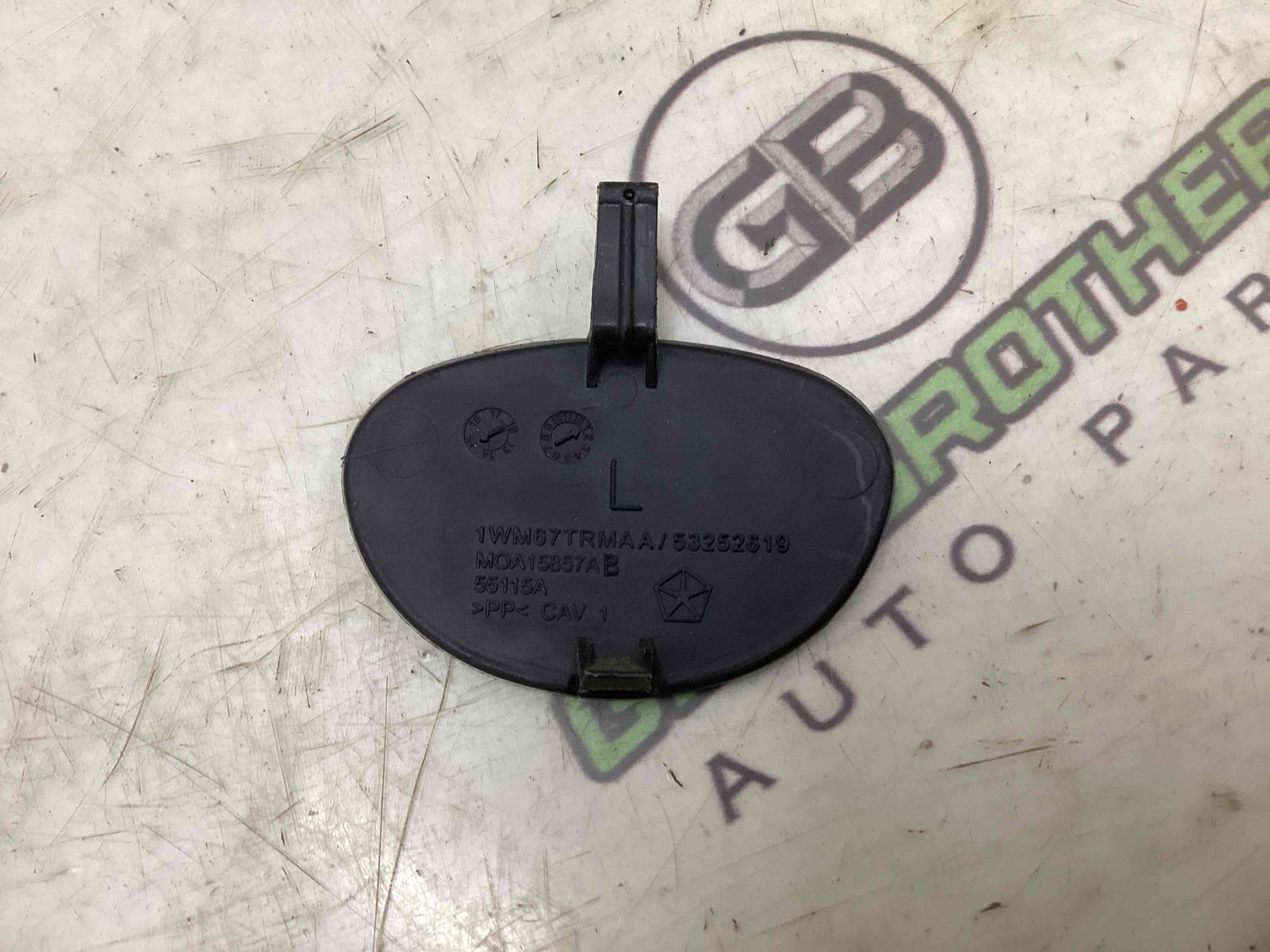 Заглушка, вставка решітка в бампер