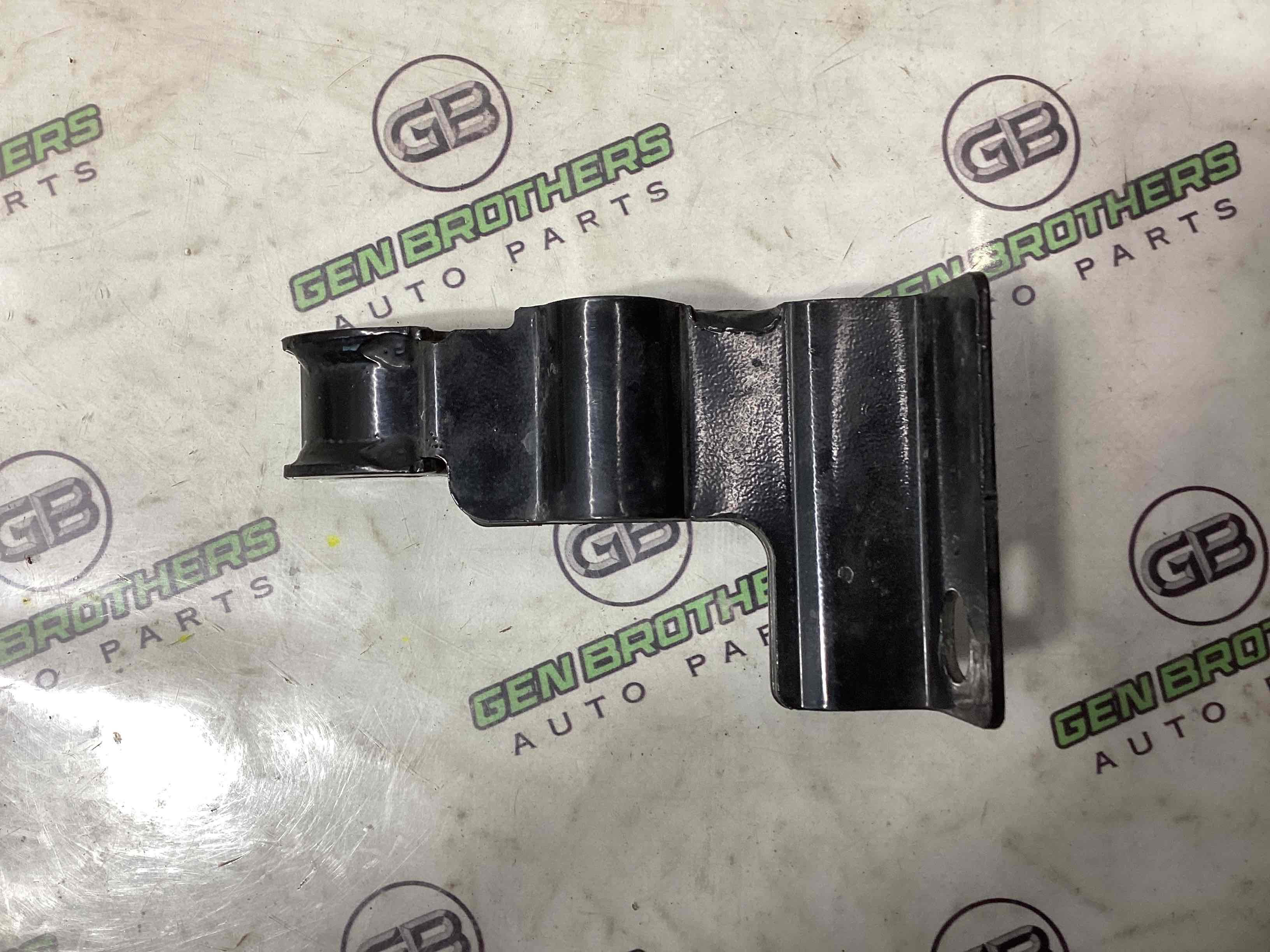 Гак буксирувальний