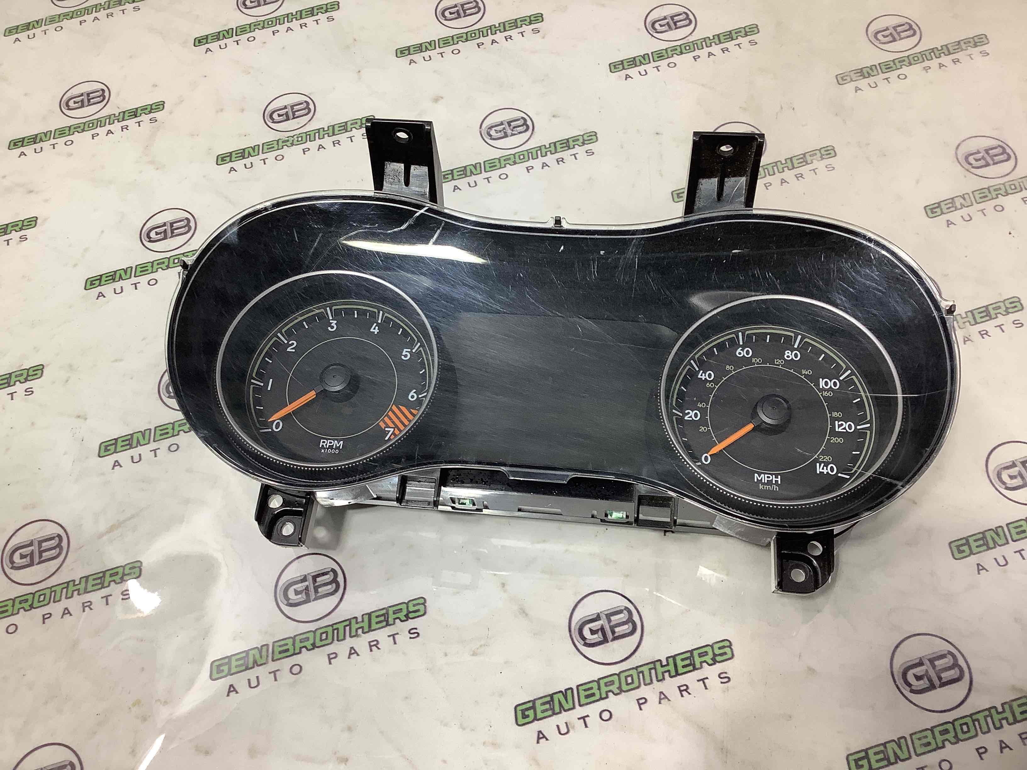 Щиток приладів панель приладів