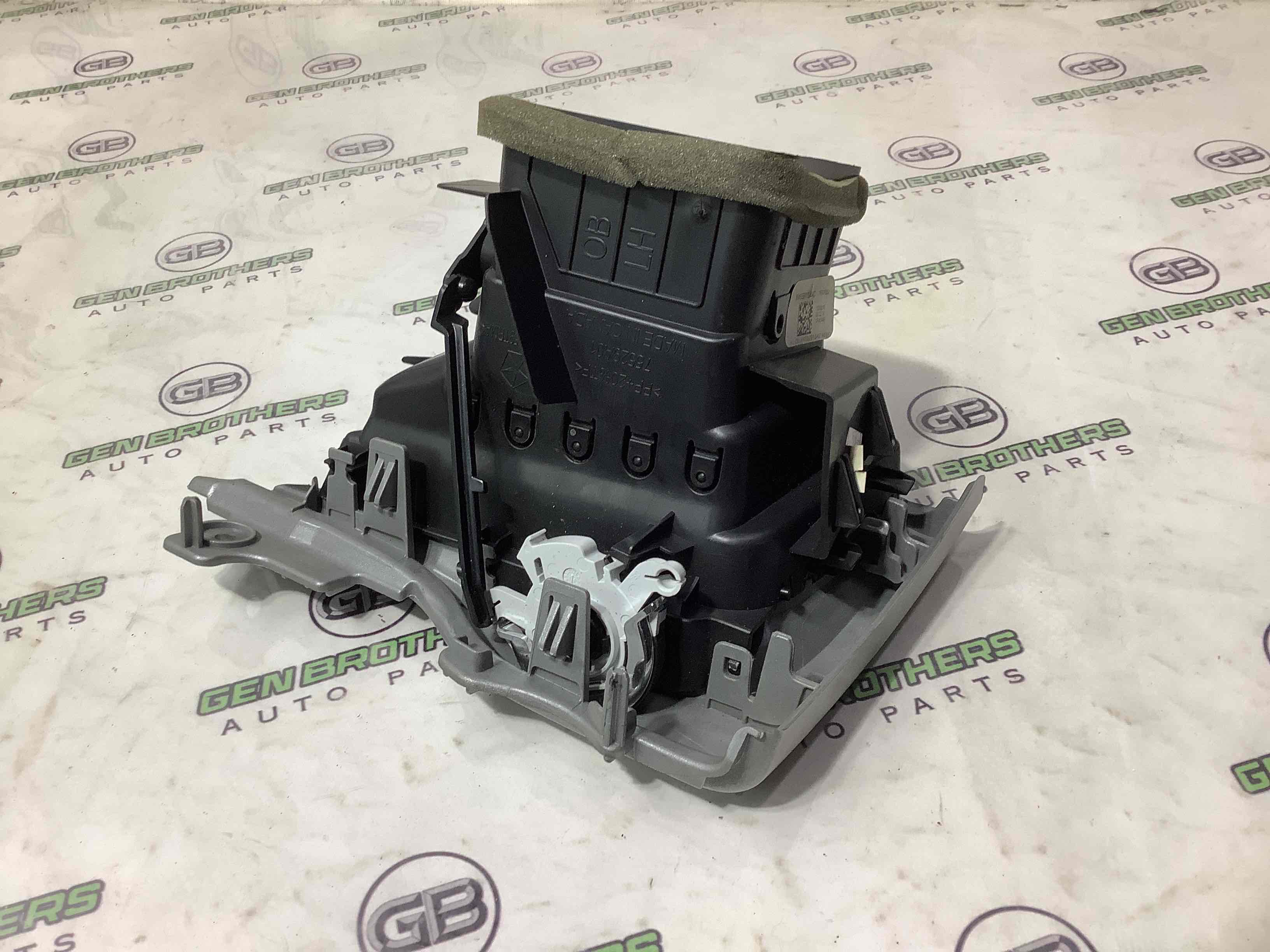 Дефлектор обдування салону