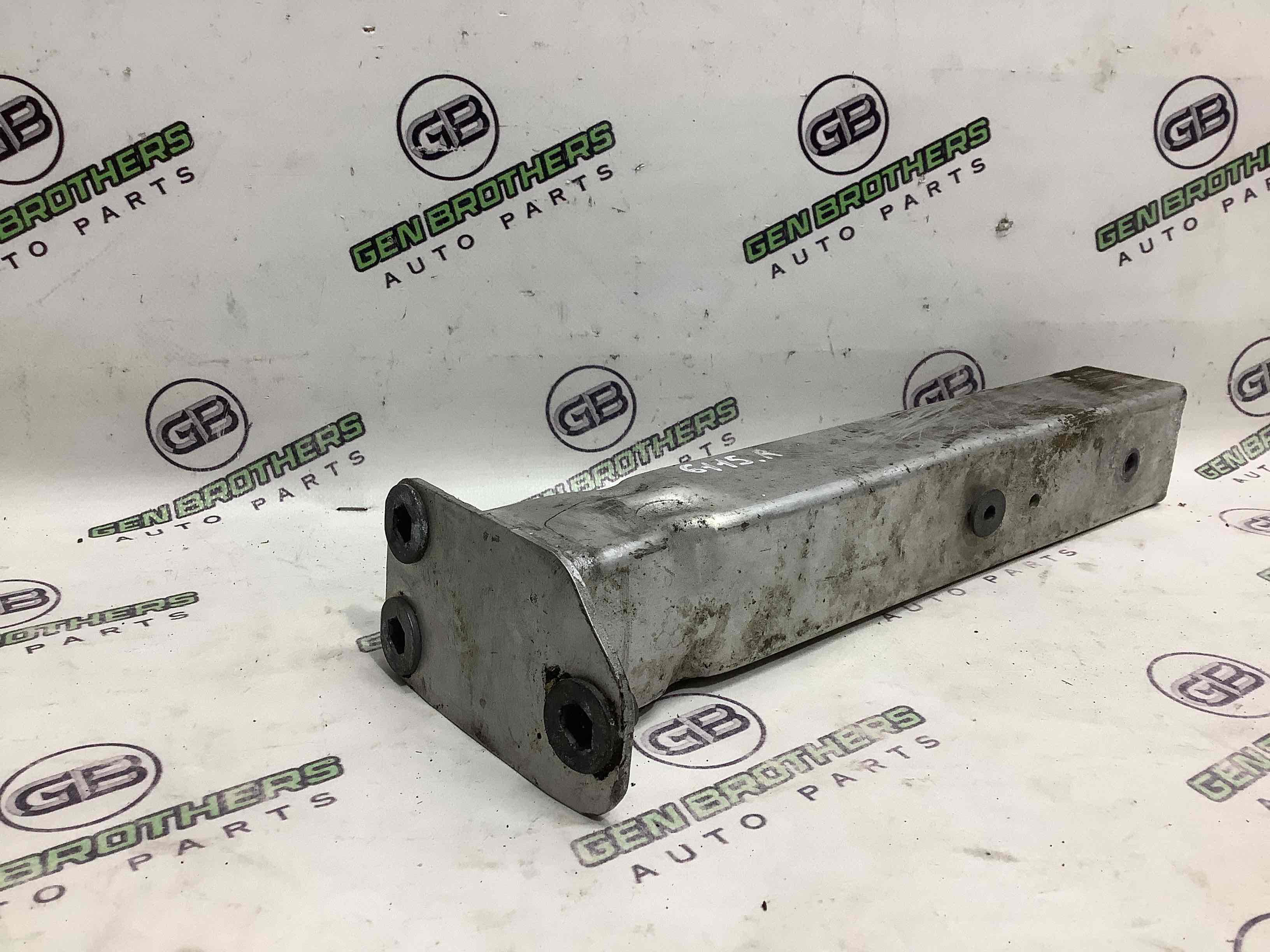 Кронштейн двигуна опорний