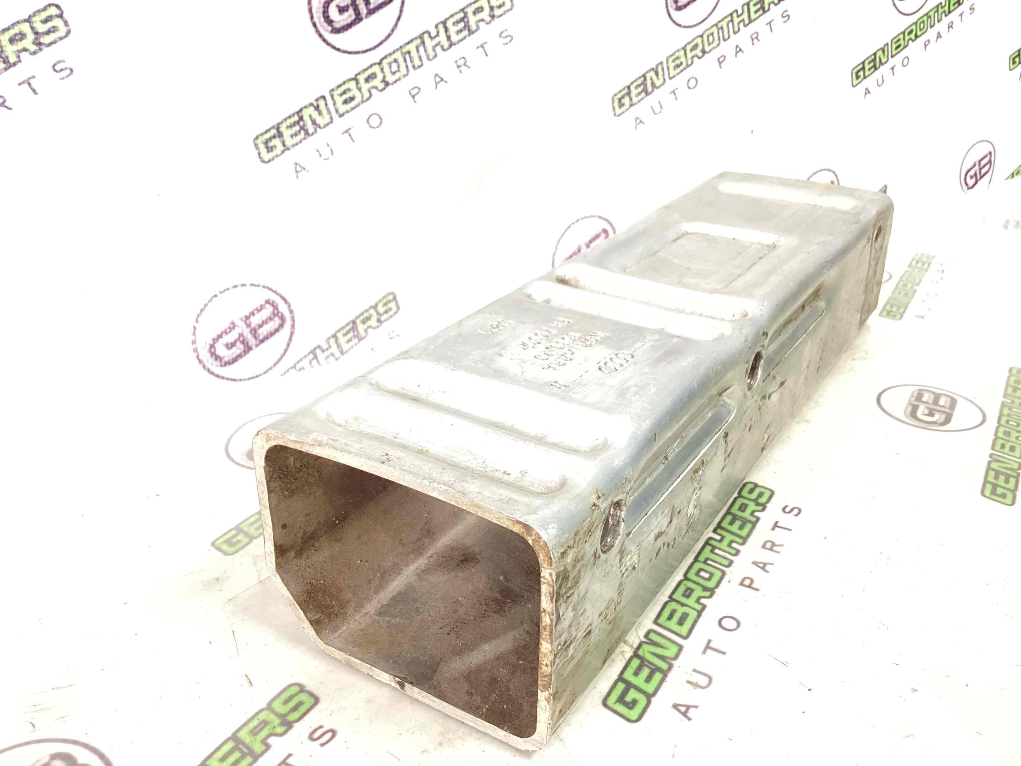 Кронштейн підсилювача бампера