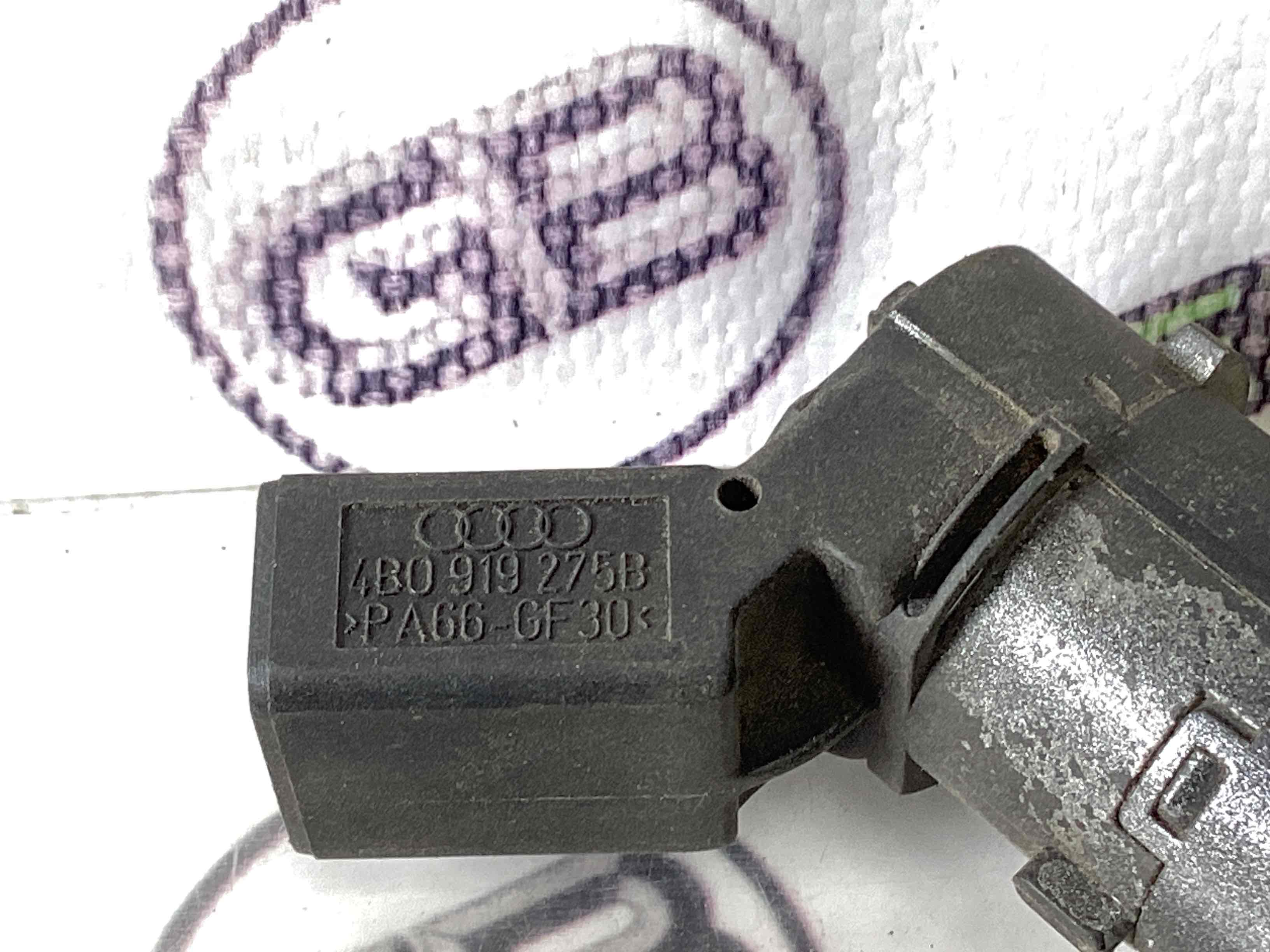 Парктронік, кріплення, корпус