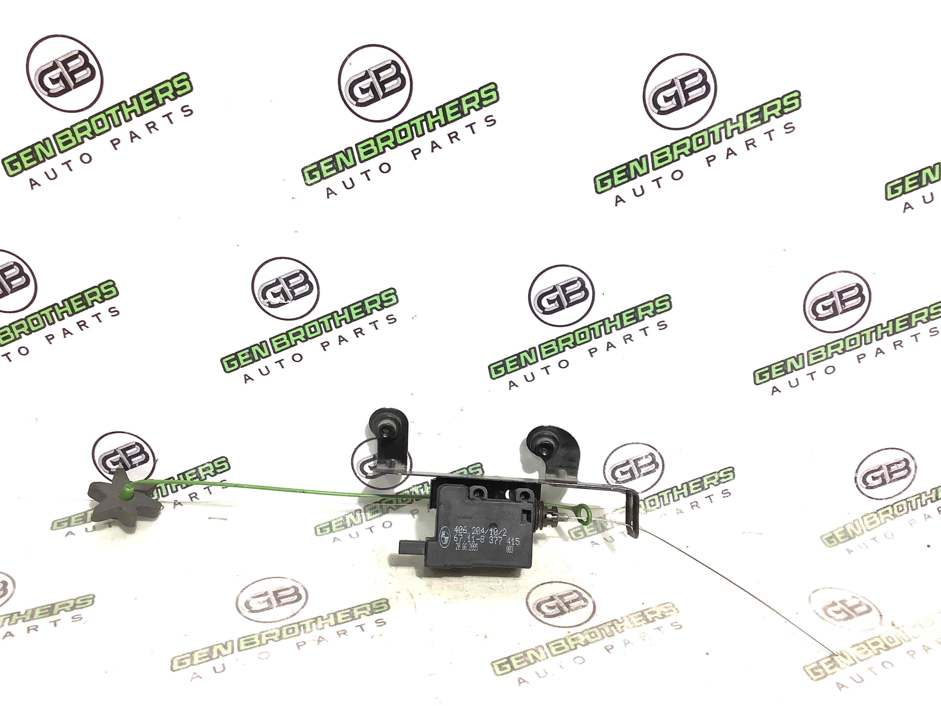 Замок лючка бензобака