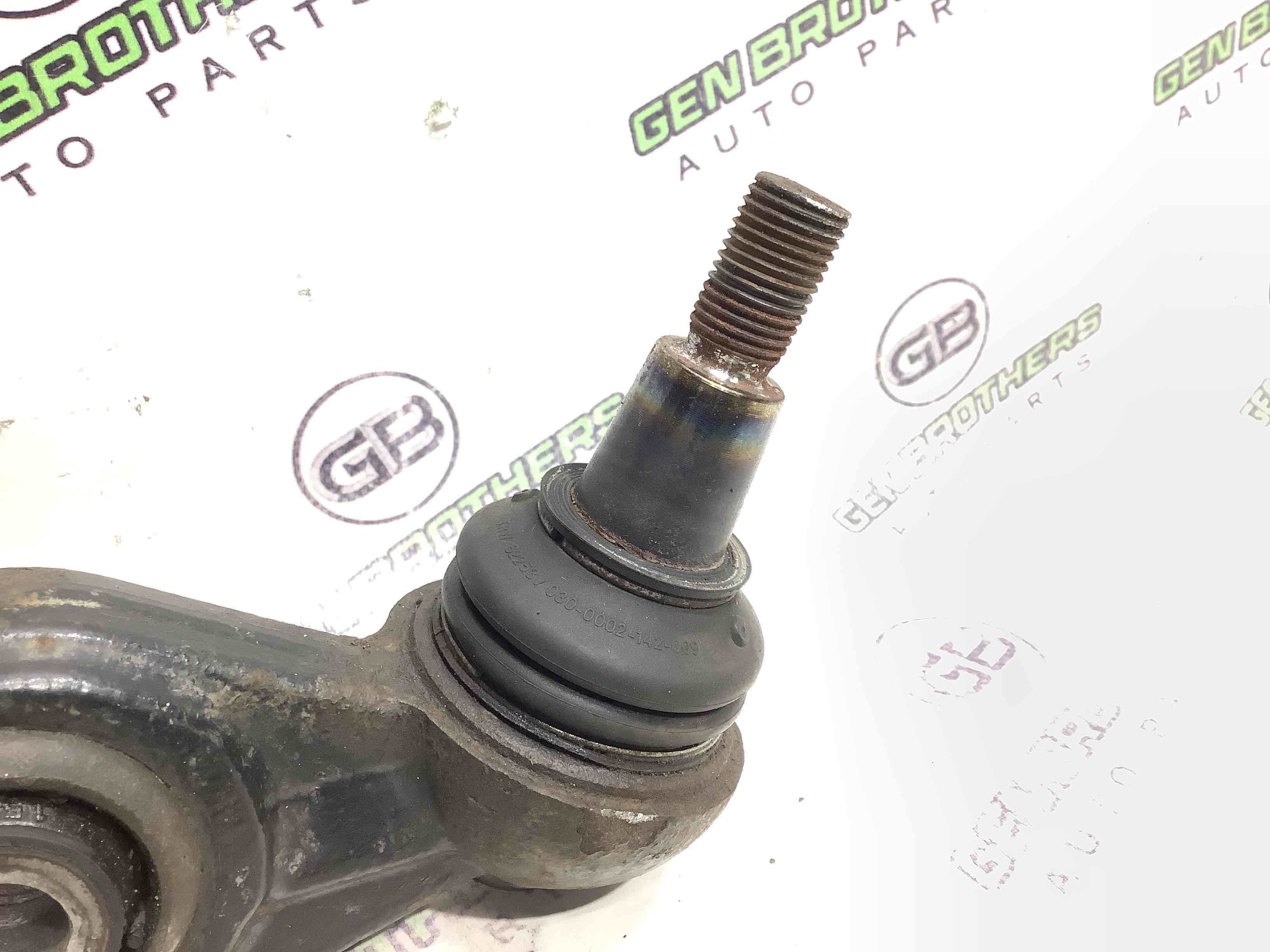 Важіль передній правий