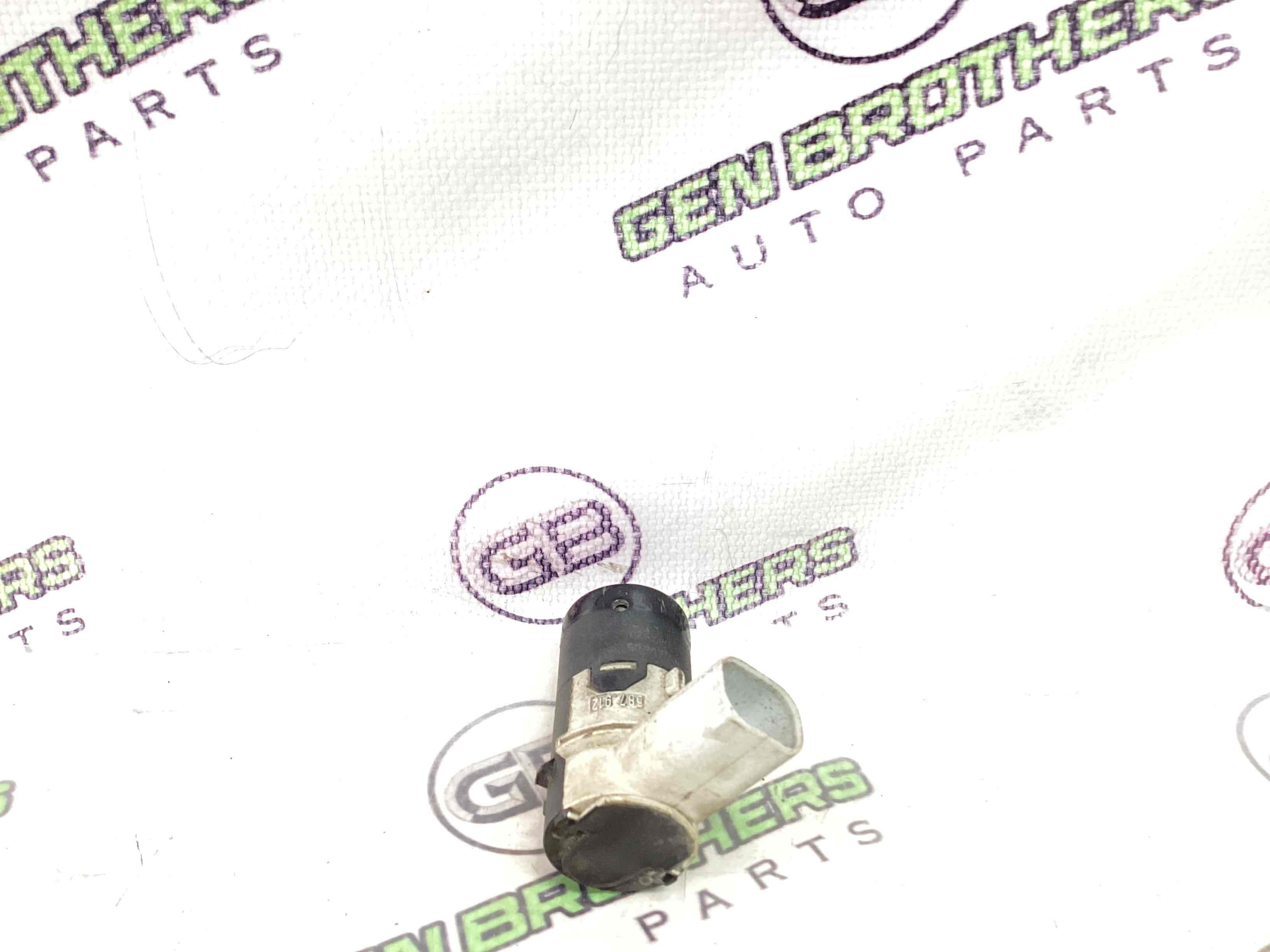 Парктронік, кріплення, корпус