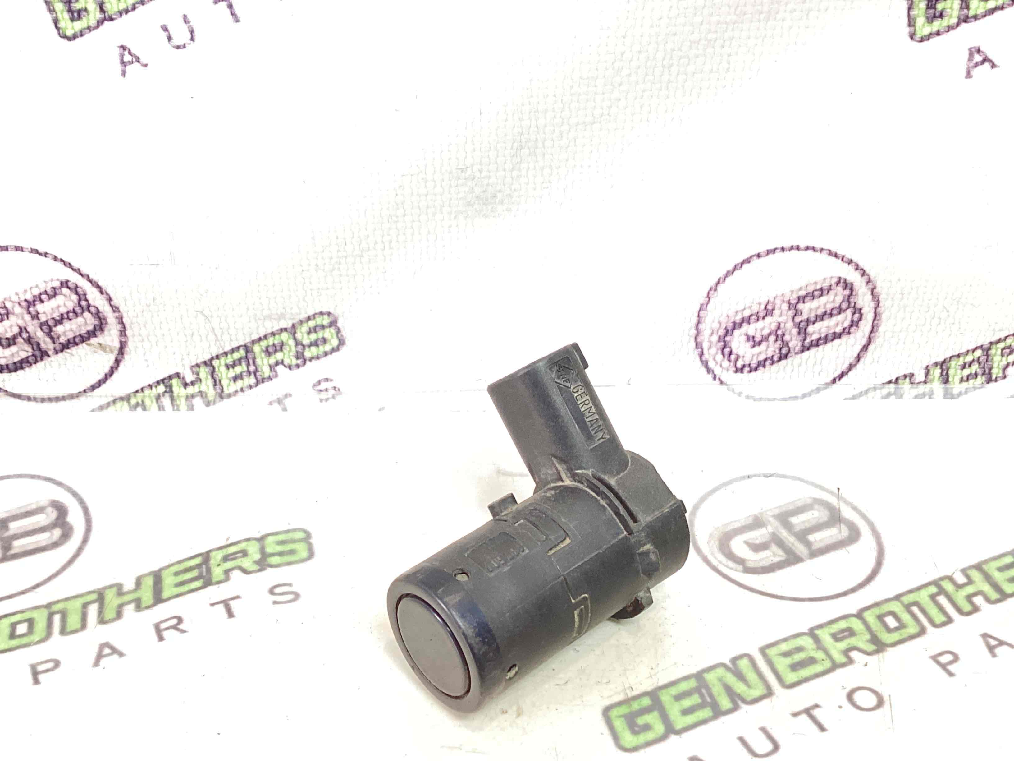 Парктронік, кріплення, корпус