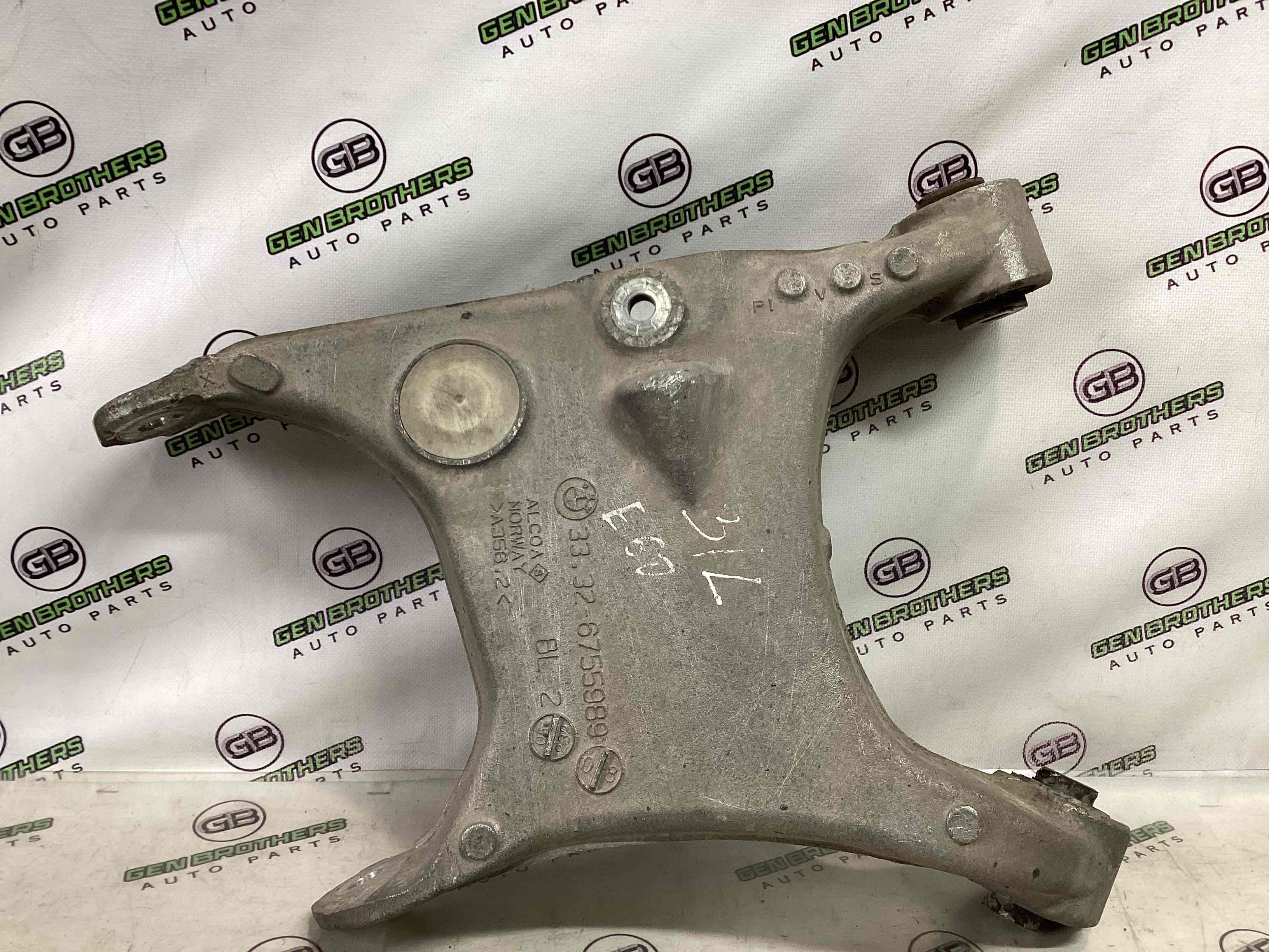 Важіль задній лівий