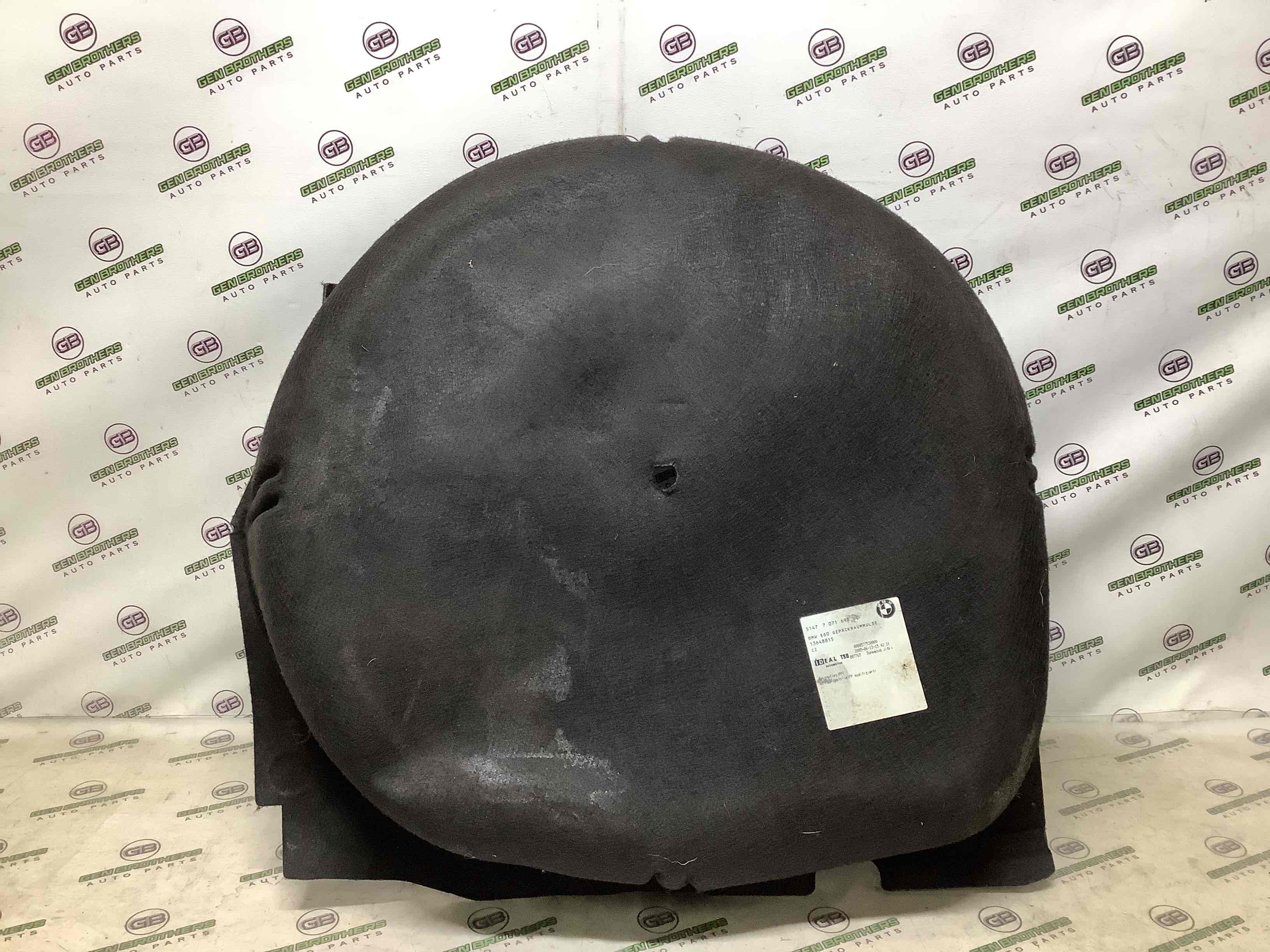 Елементи оздоблення багажника