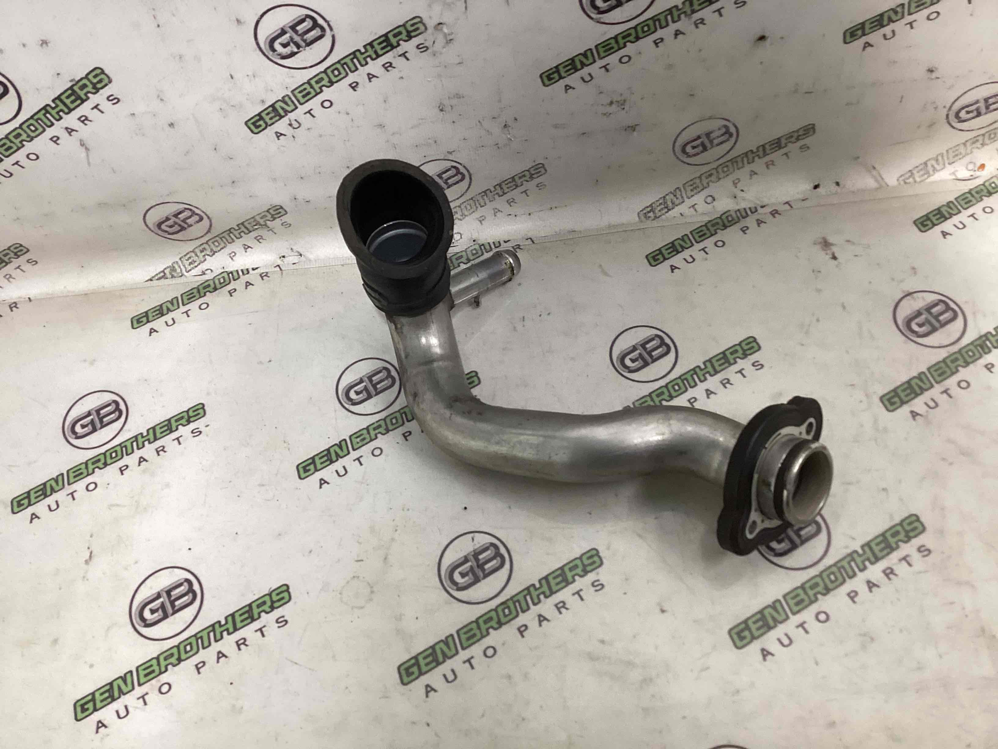 Патрубок радіаторів