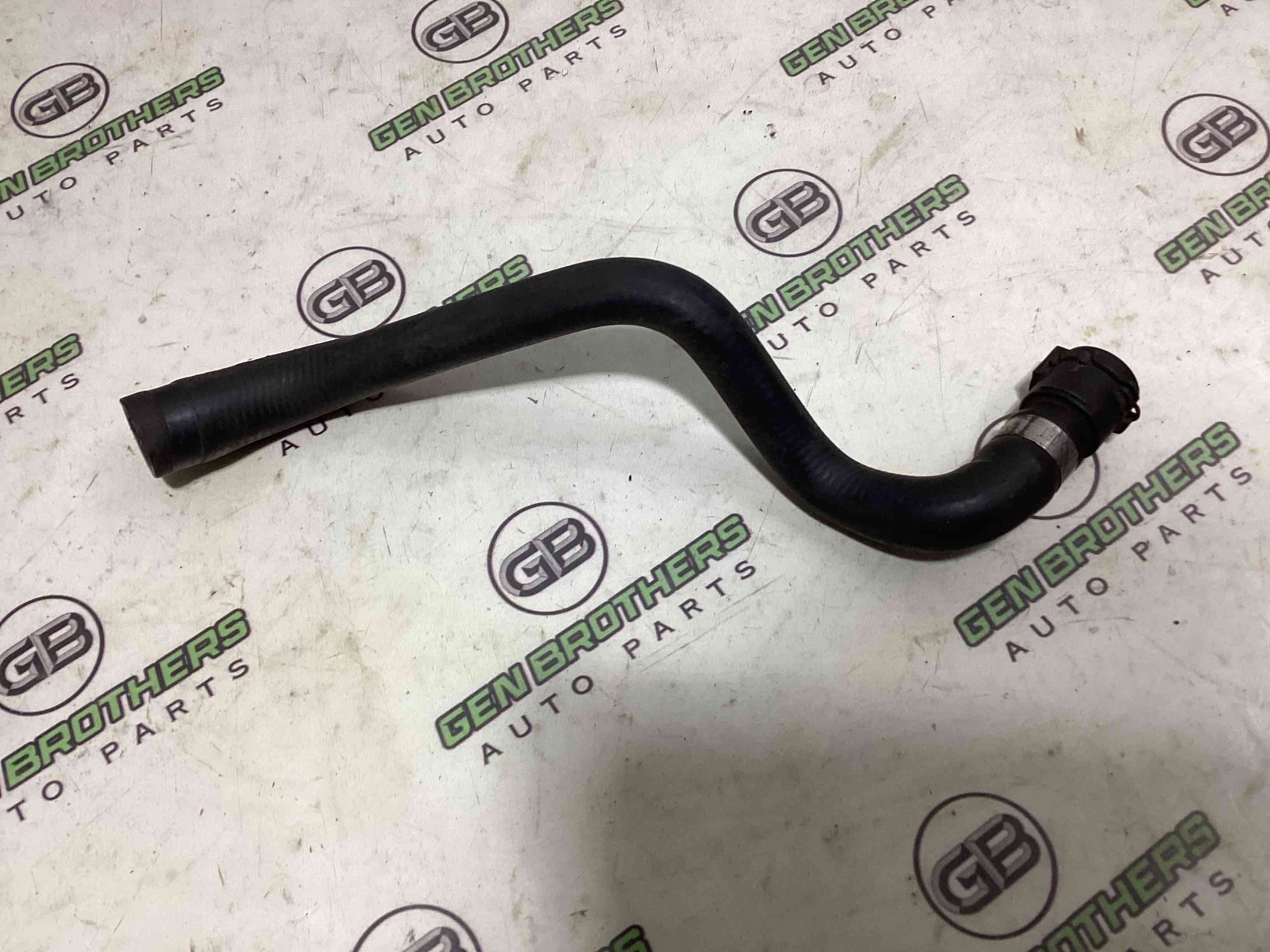 Патрубок трубопровід, шланг