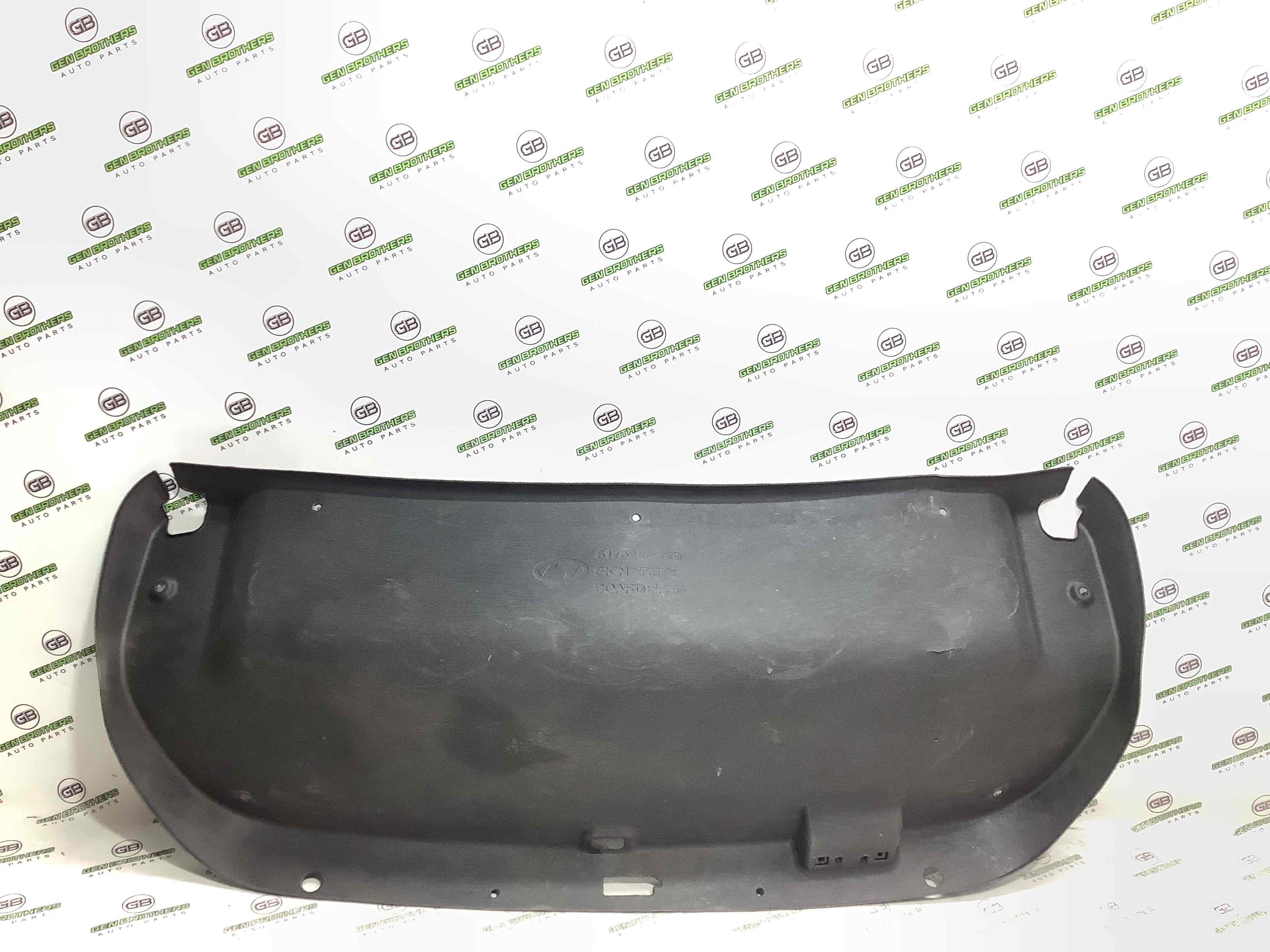 Обшивка кришки багажника