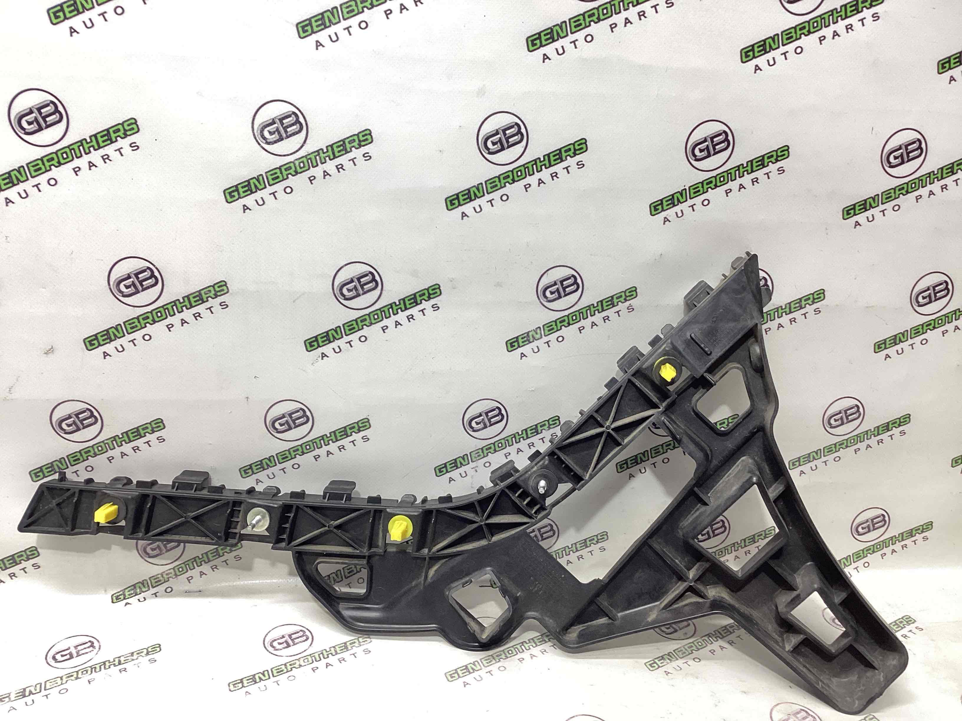 Кріплення заднього бампера ліве