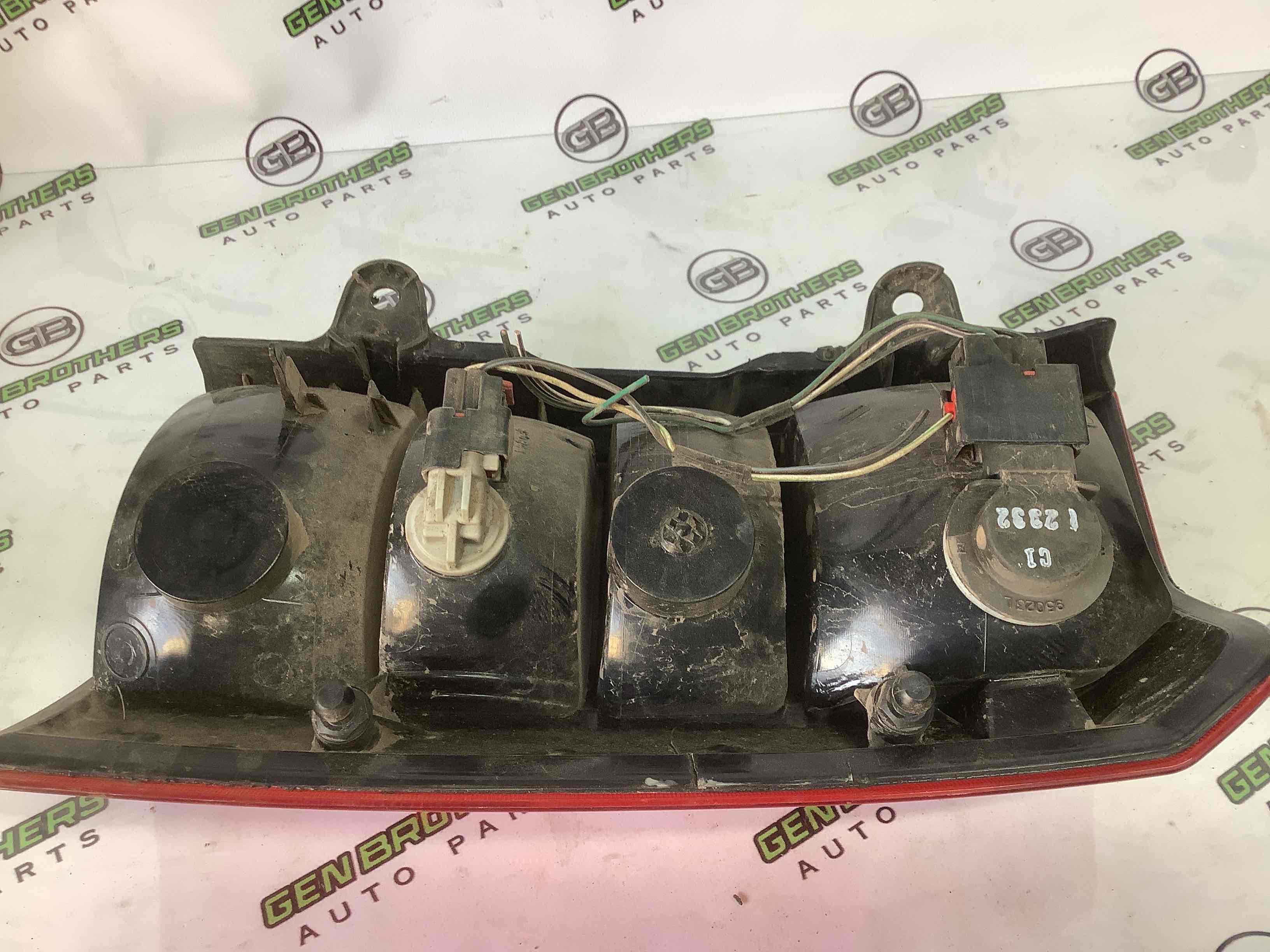 Ліхтар задній лівий