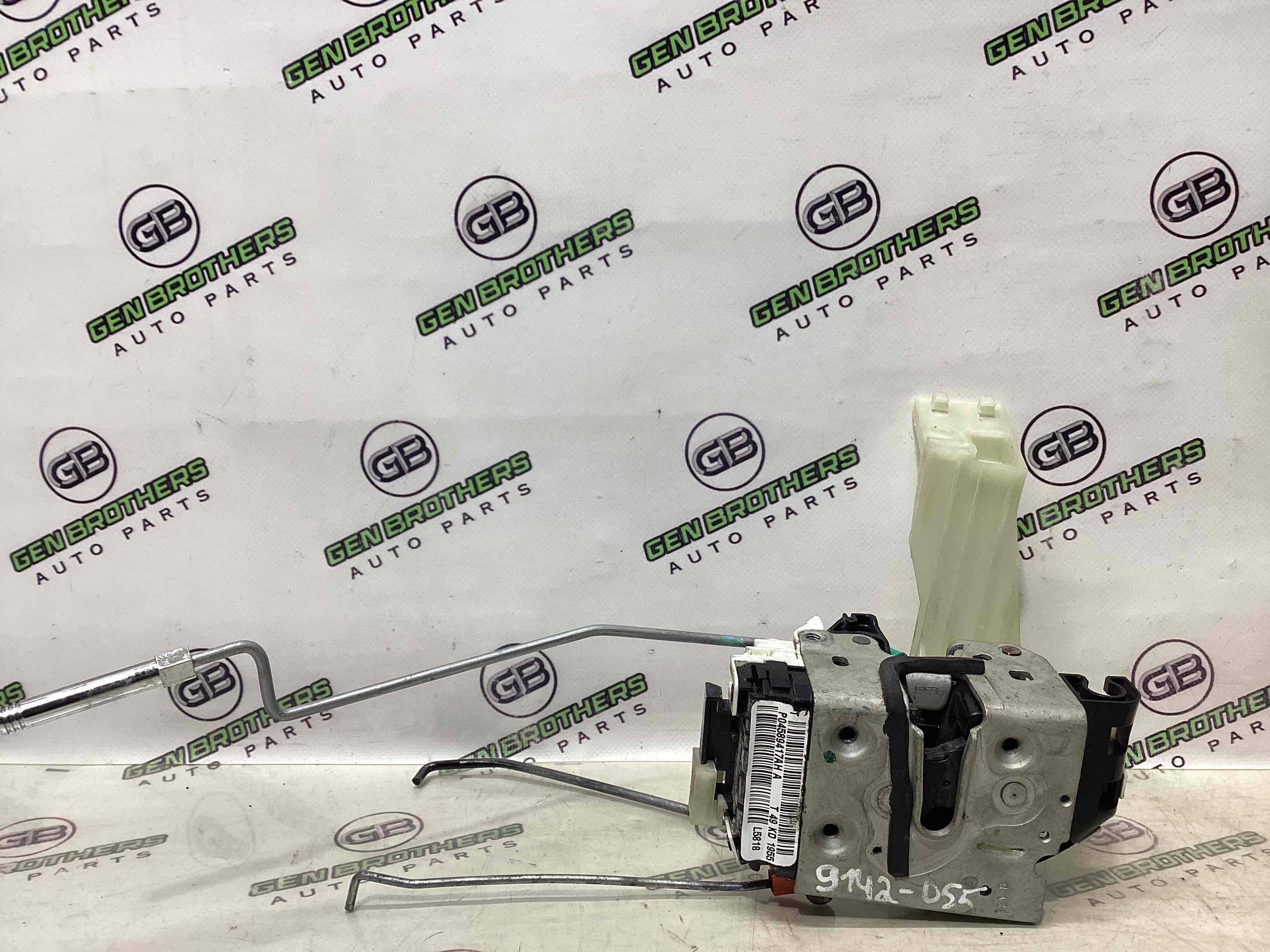 Замок дверей передньої лівої