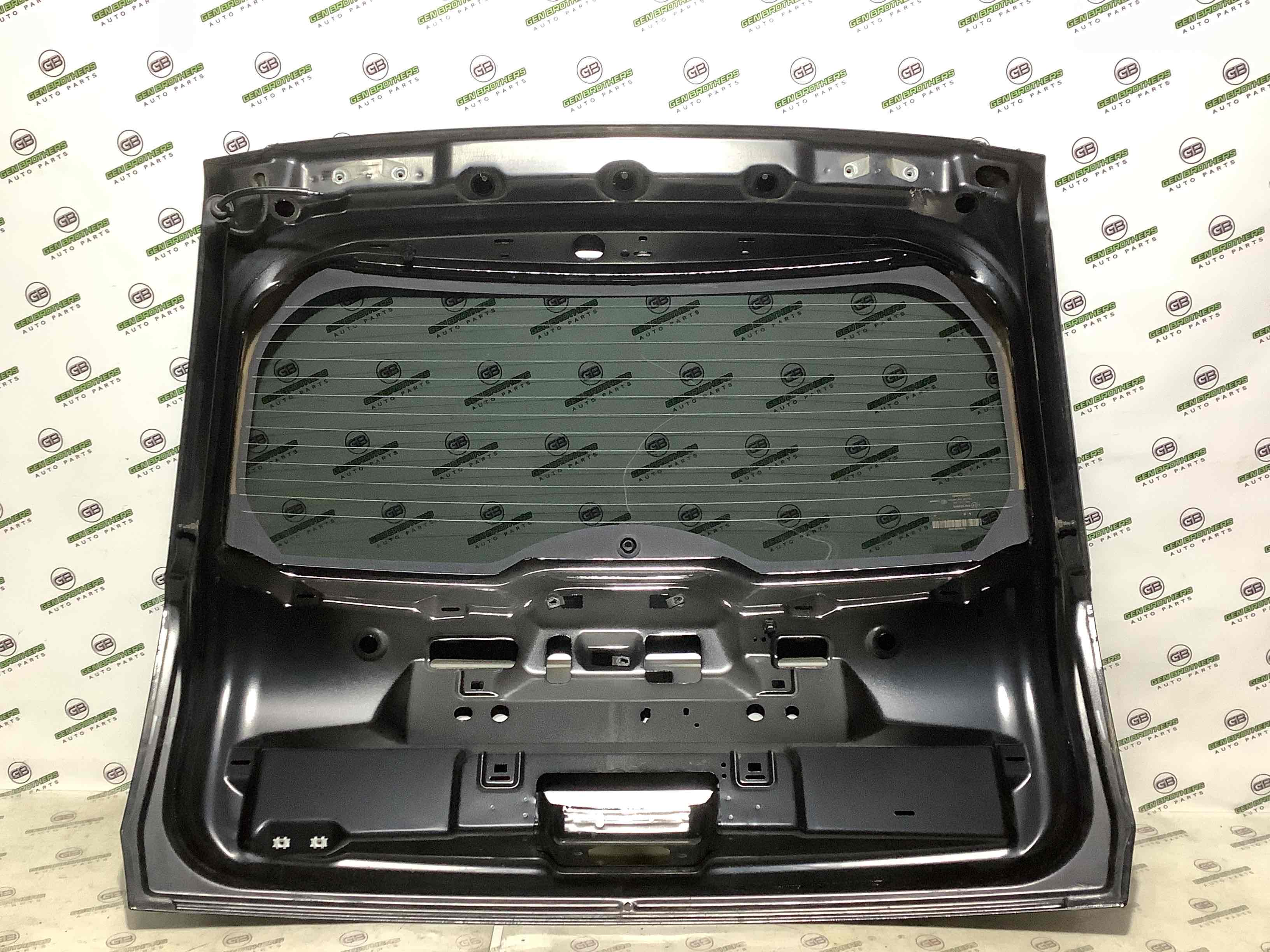 Кришка багажника, двері багажника