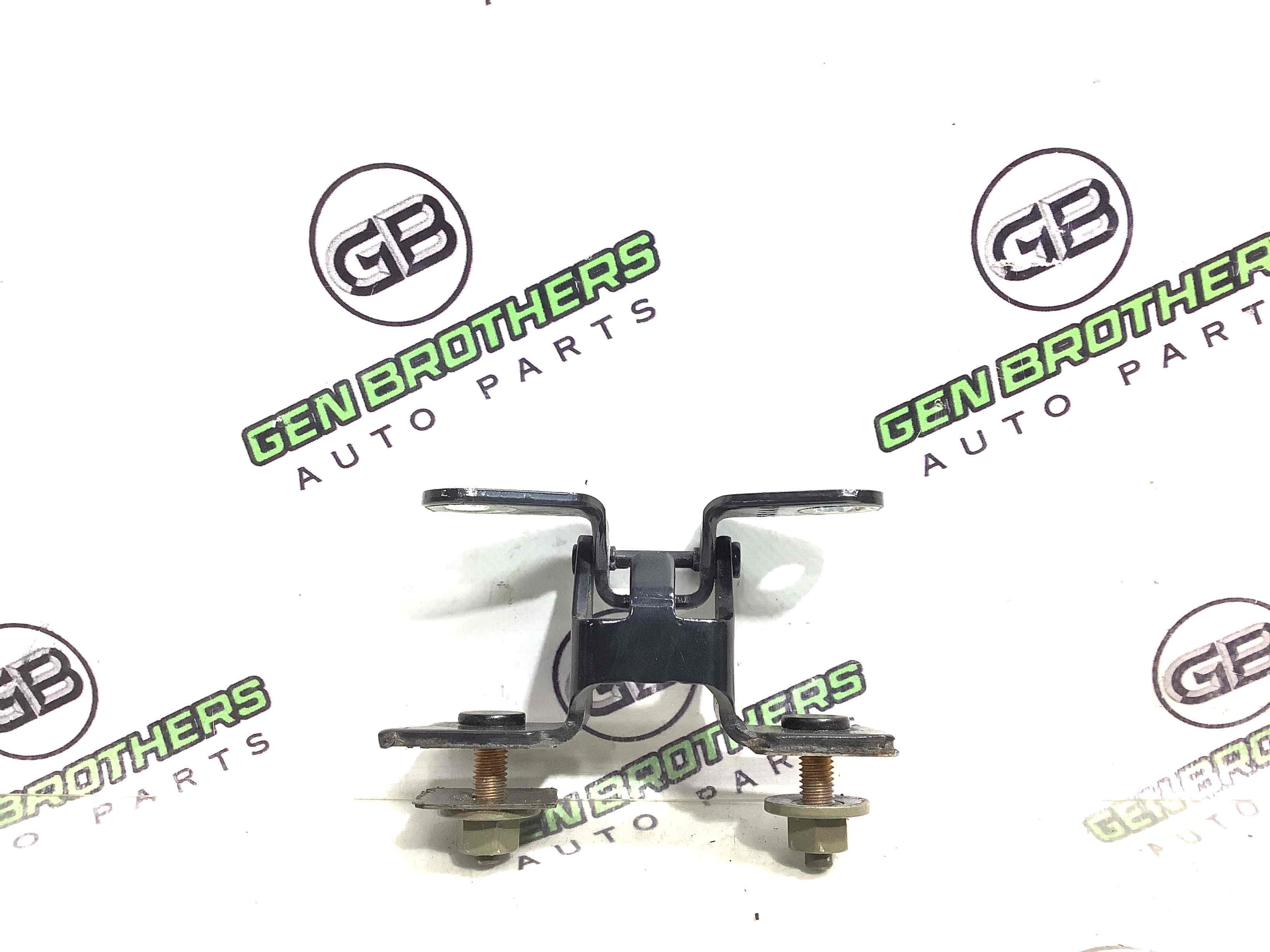 Петля кришки багажника, двері багажника