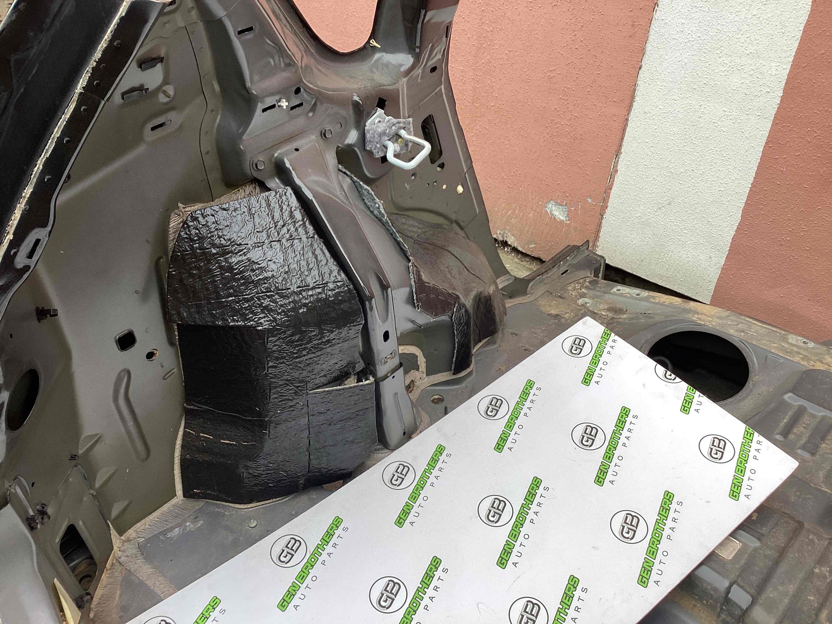 Задня частина кузова