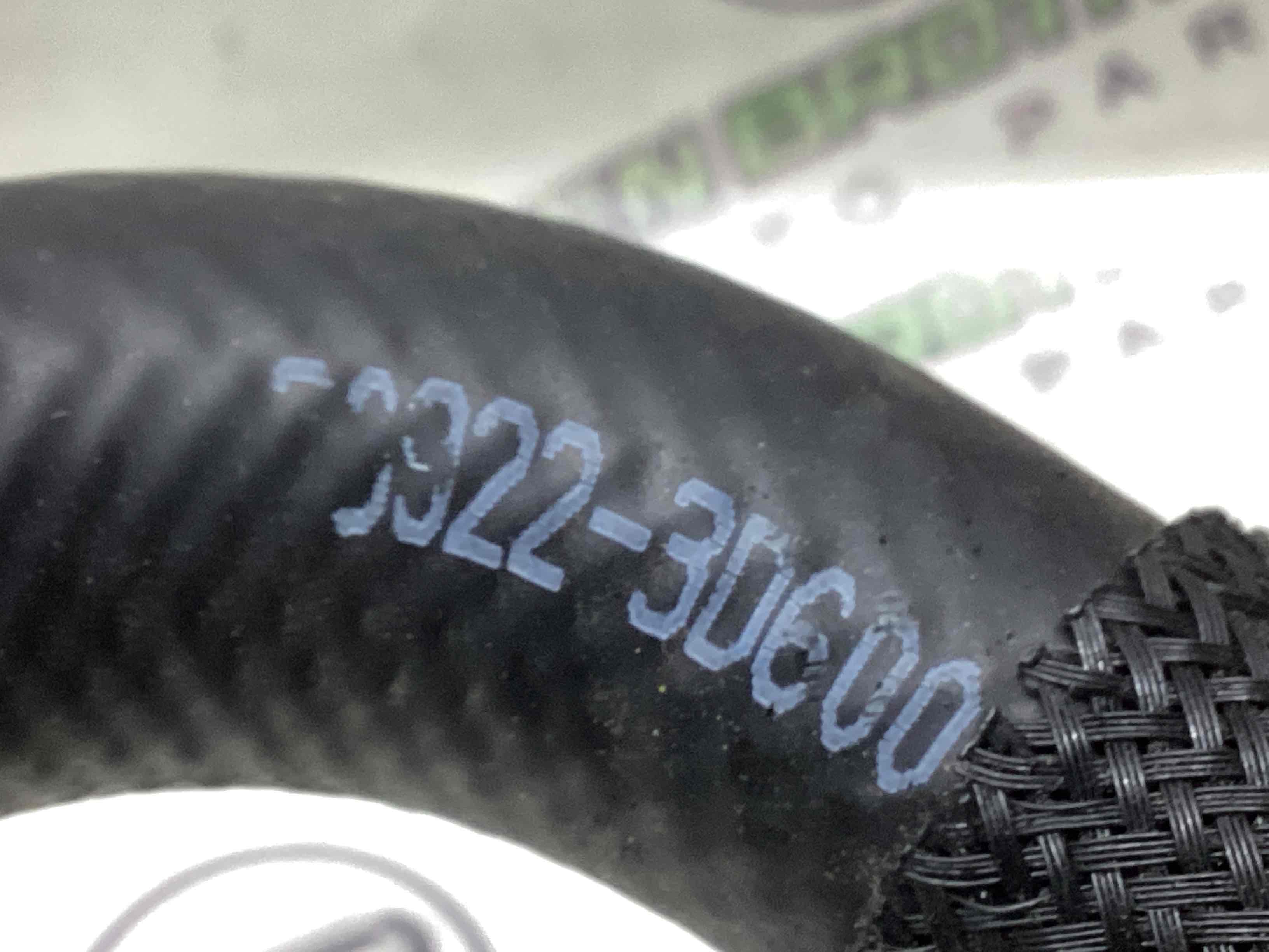 Патрубок трубопровід, шланг