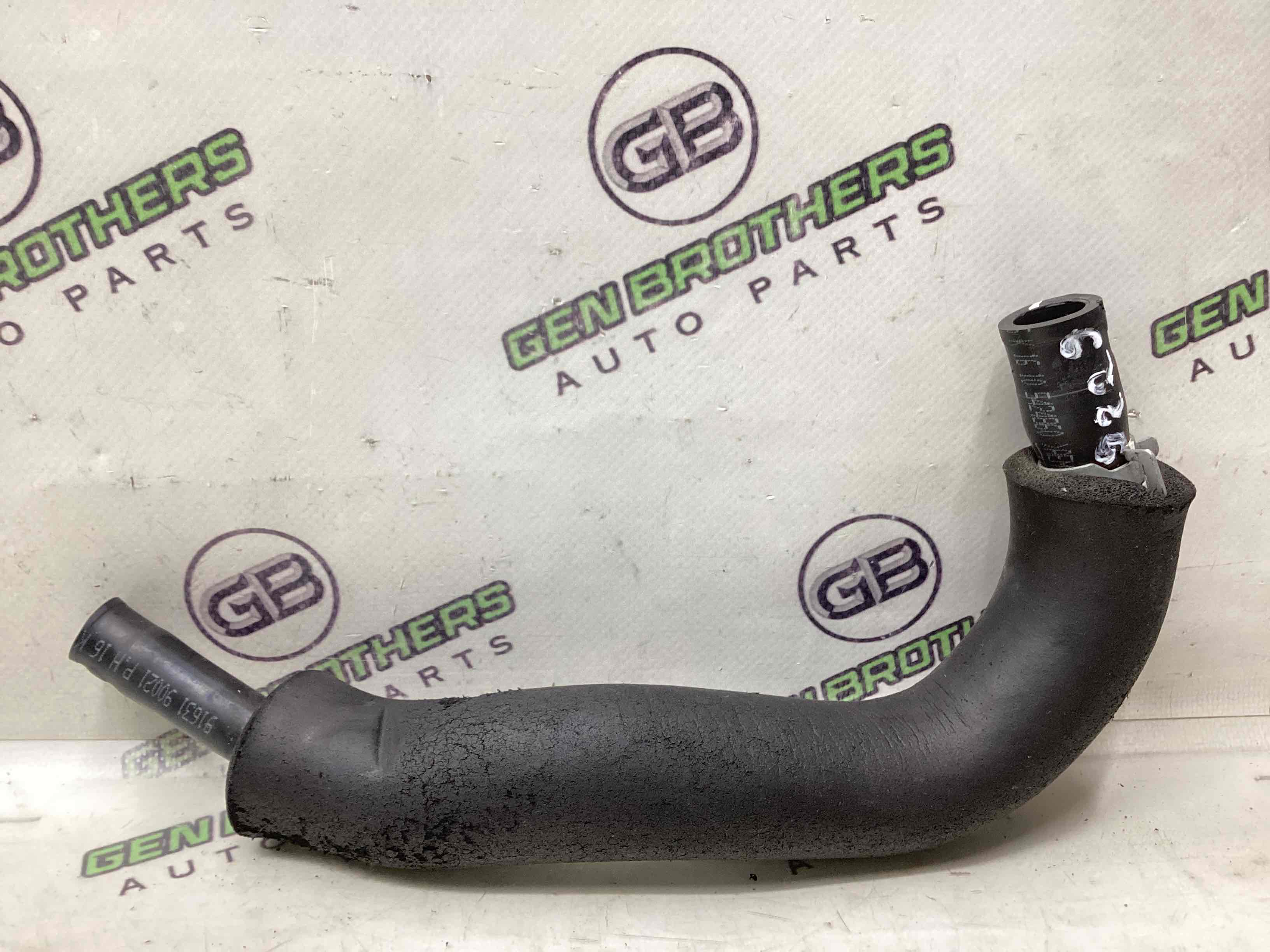 Патрубок трубопровід, шланг