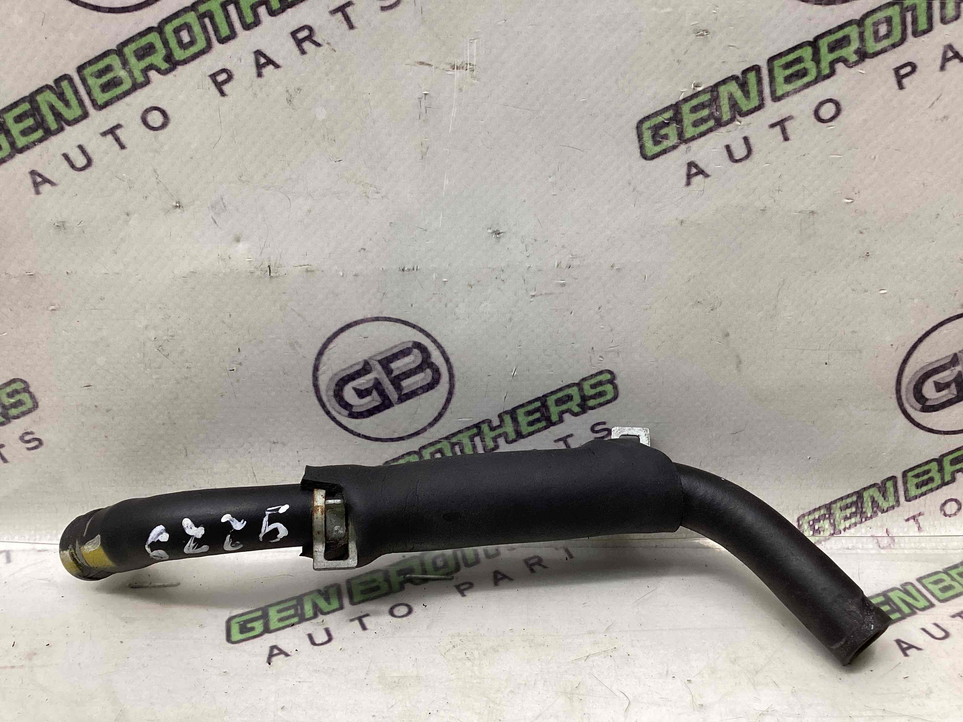 Патрубок трубопровід, шланг