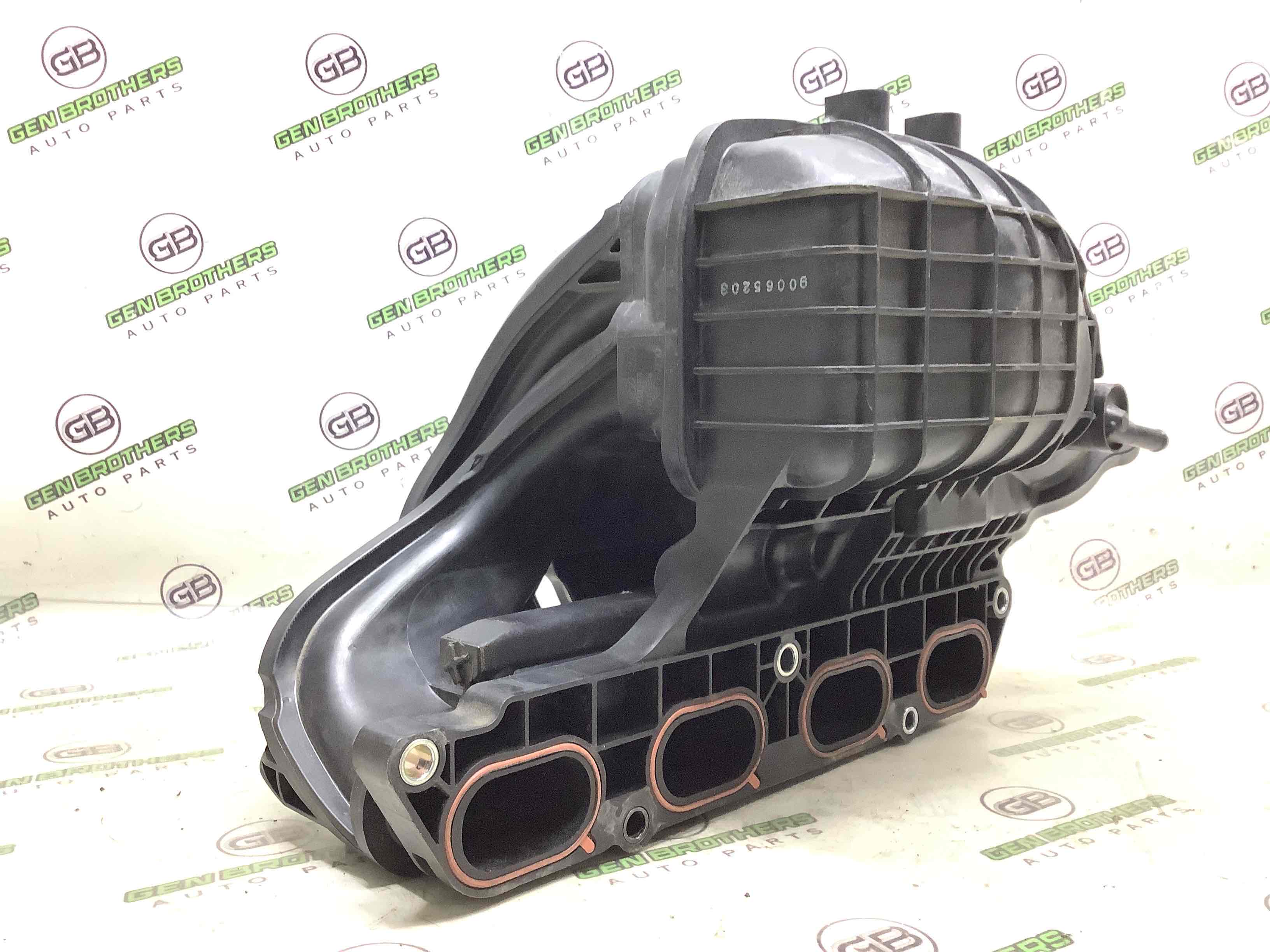 Колектор впускний