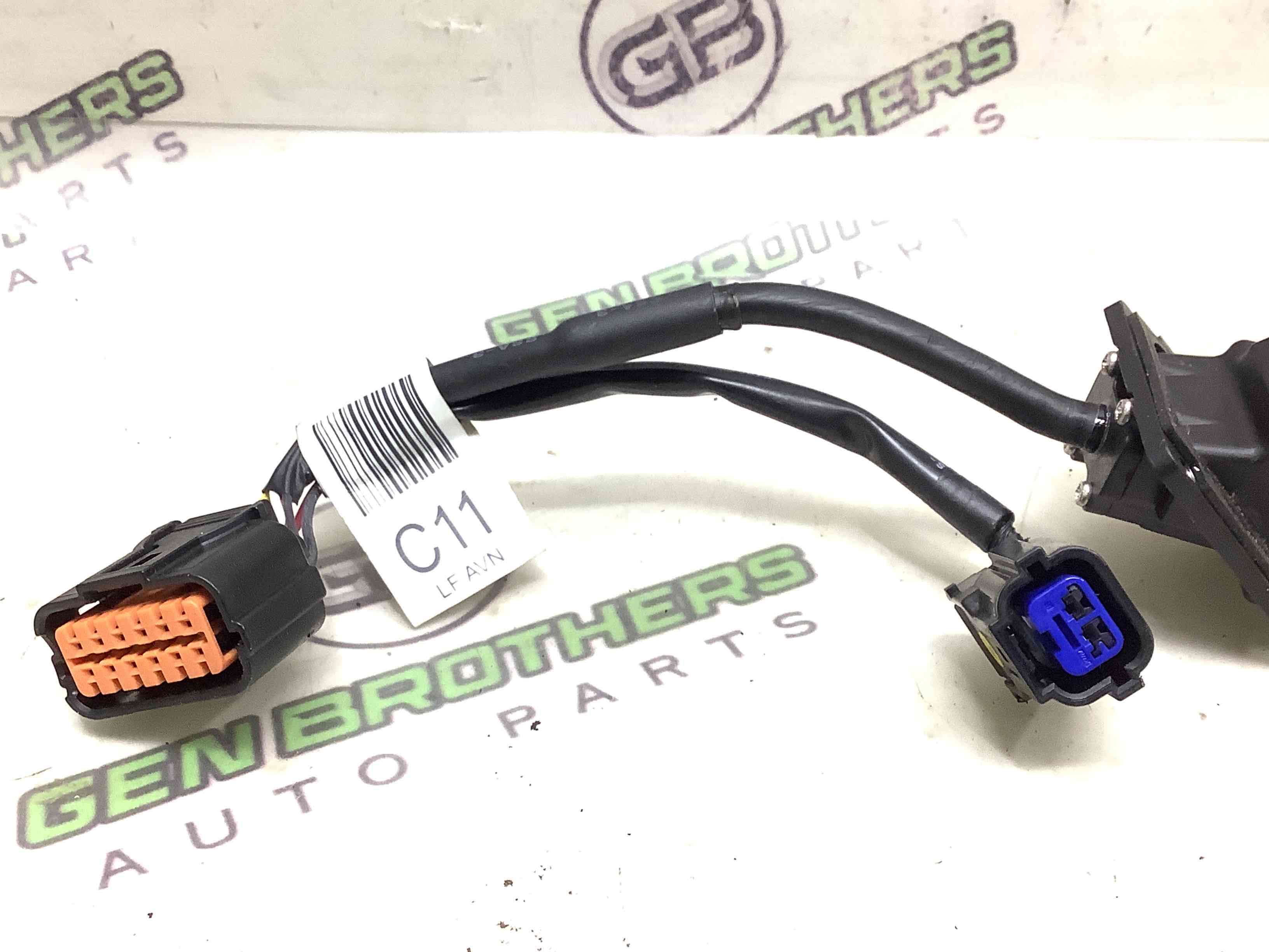 Камера, кріплення камери, корпус