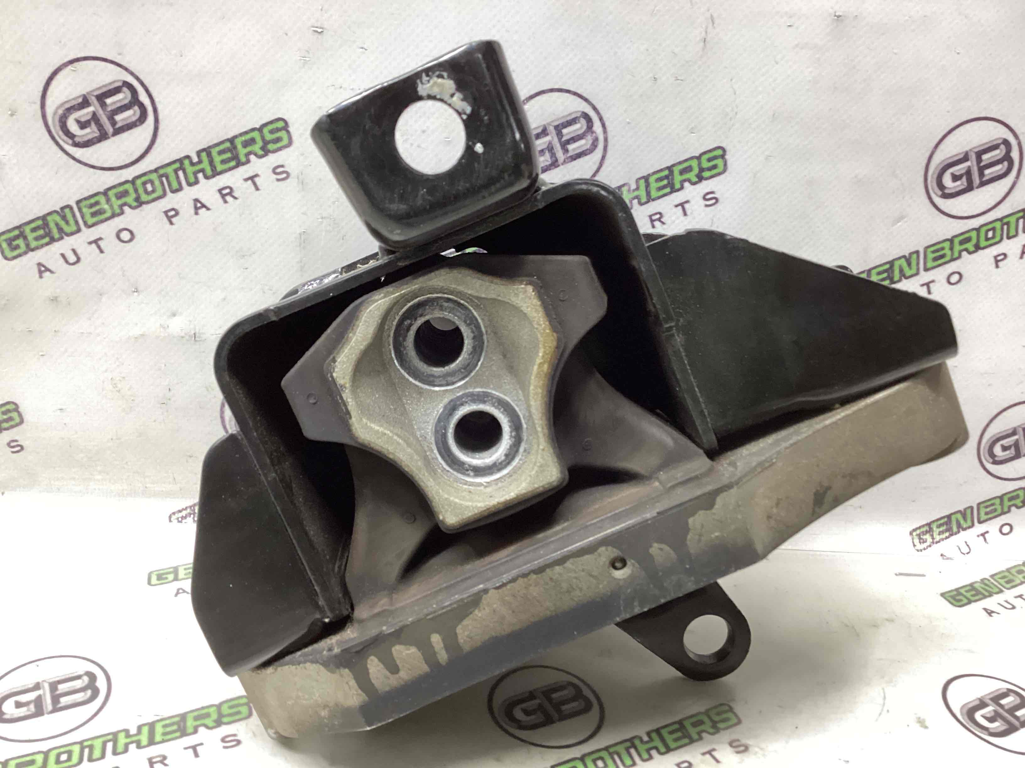 Подушка кріплення двигуна