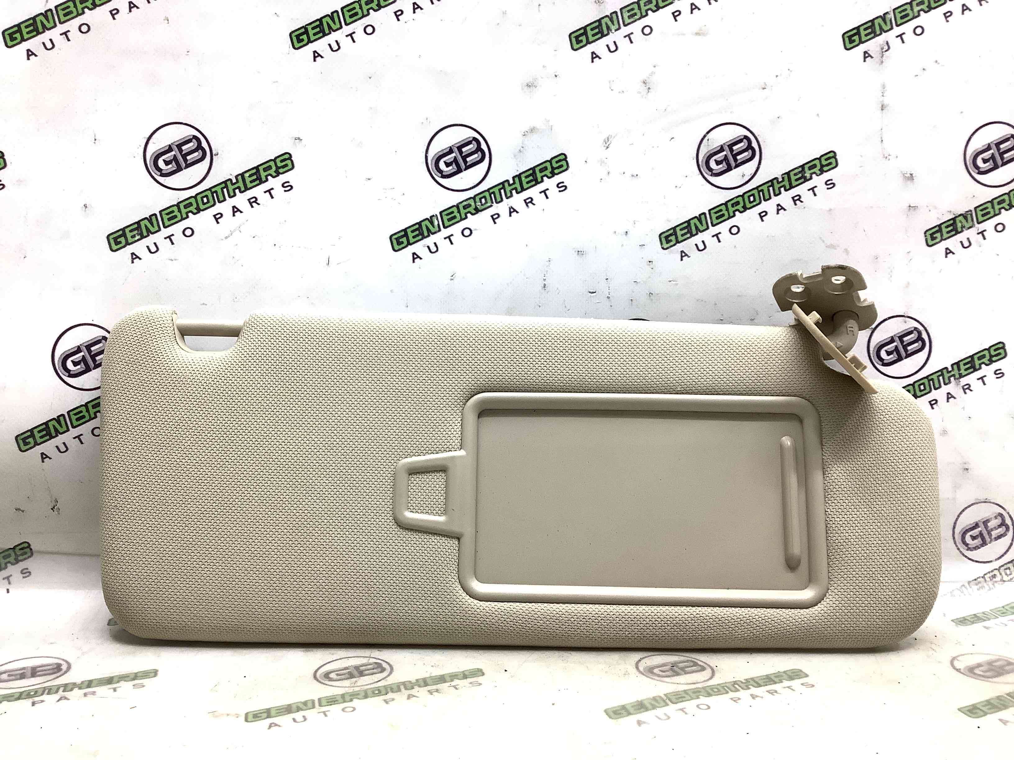 Козирок сонцезахисний