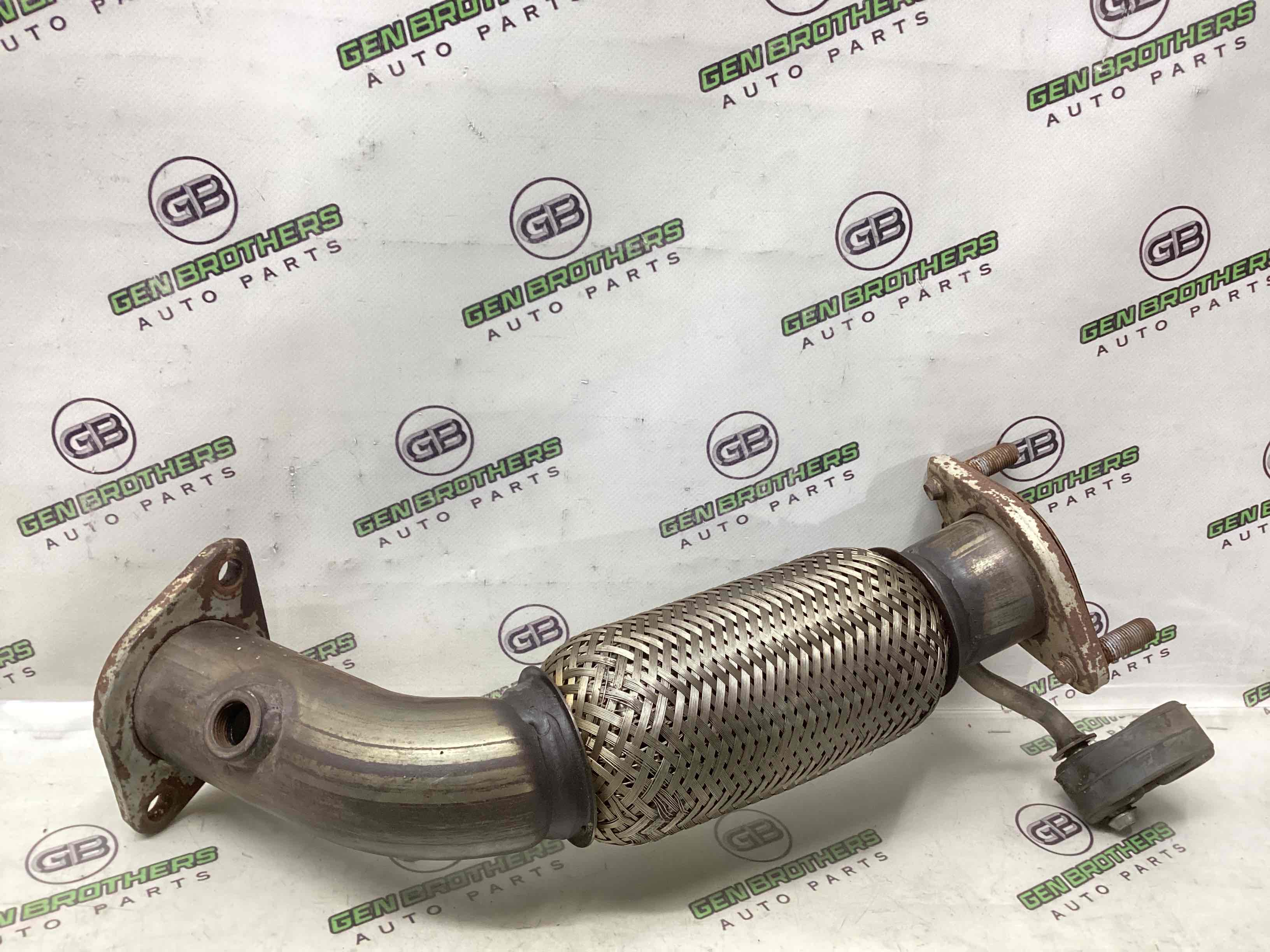 Приймальна труба глушника