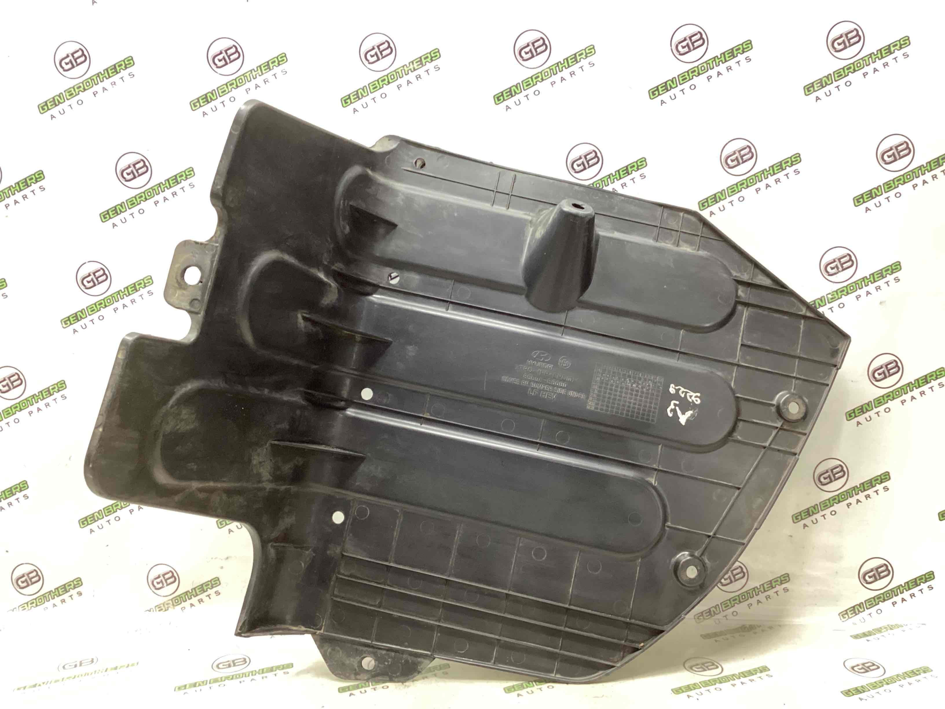 Захист заднього бампера