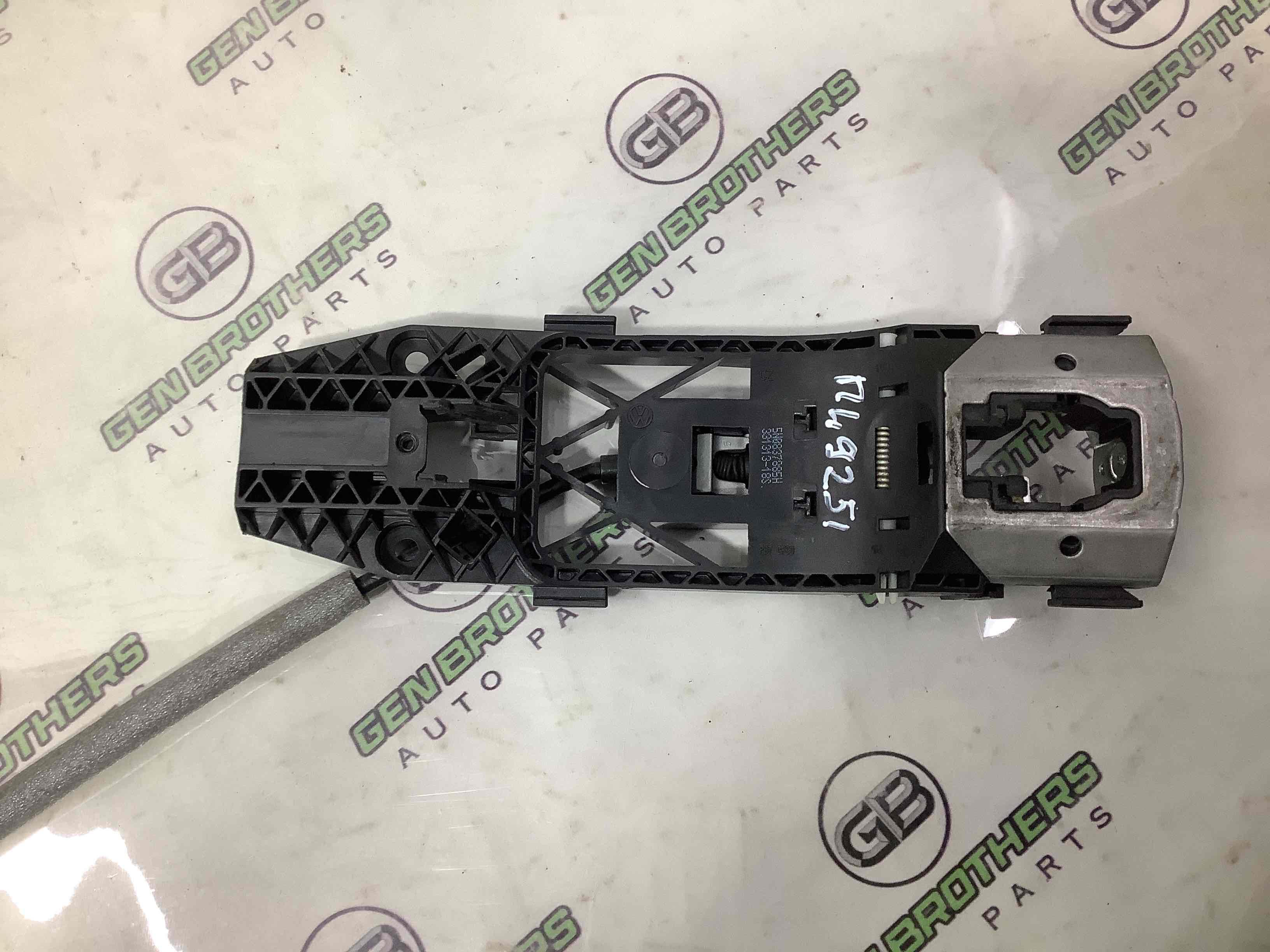 Кронштейн ручки дверей