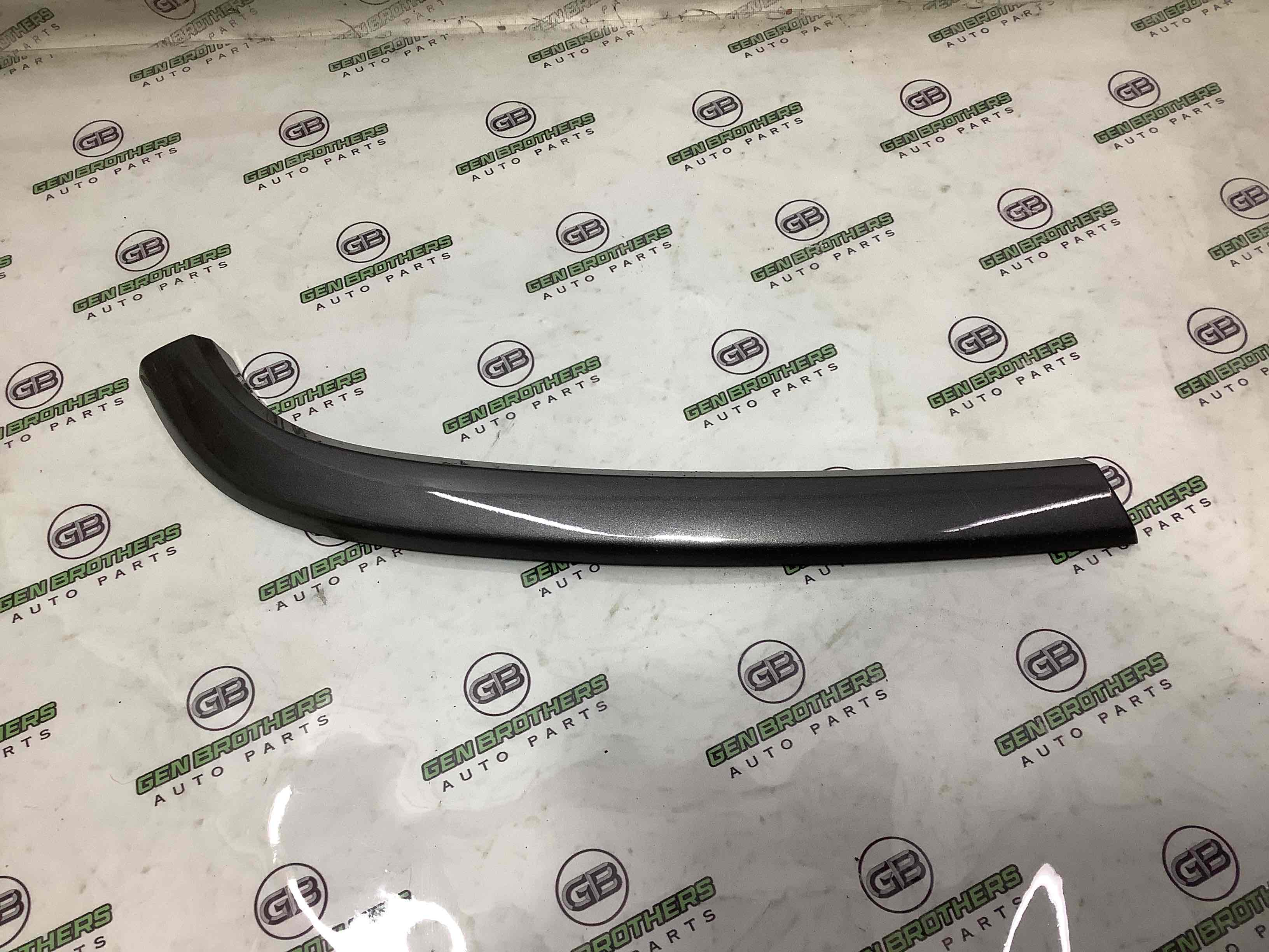 Молдинг двері задньої лівої