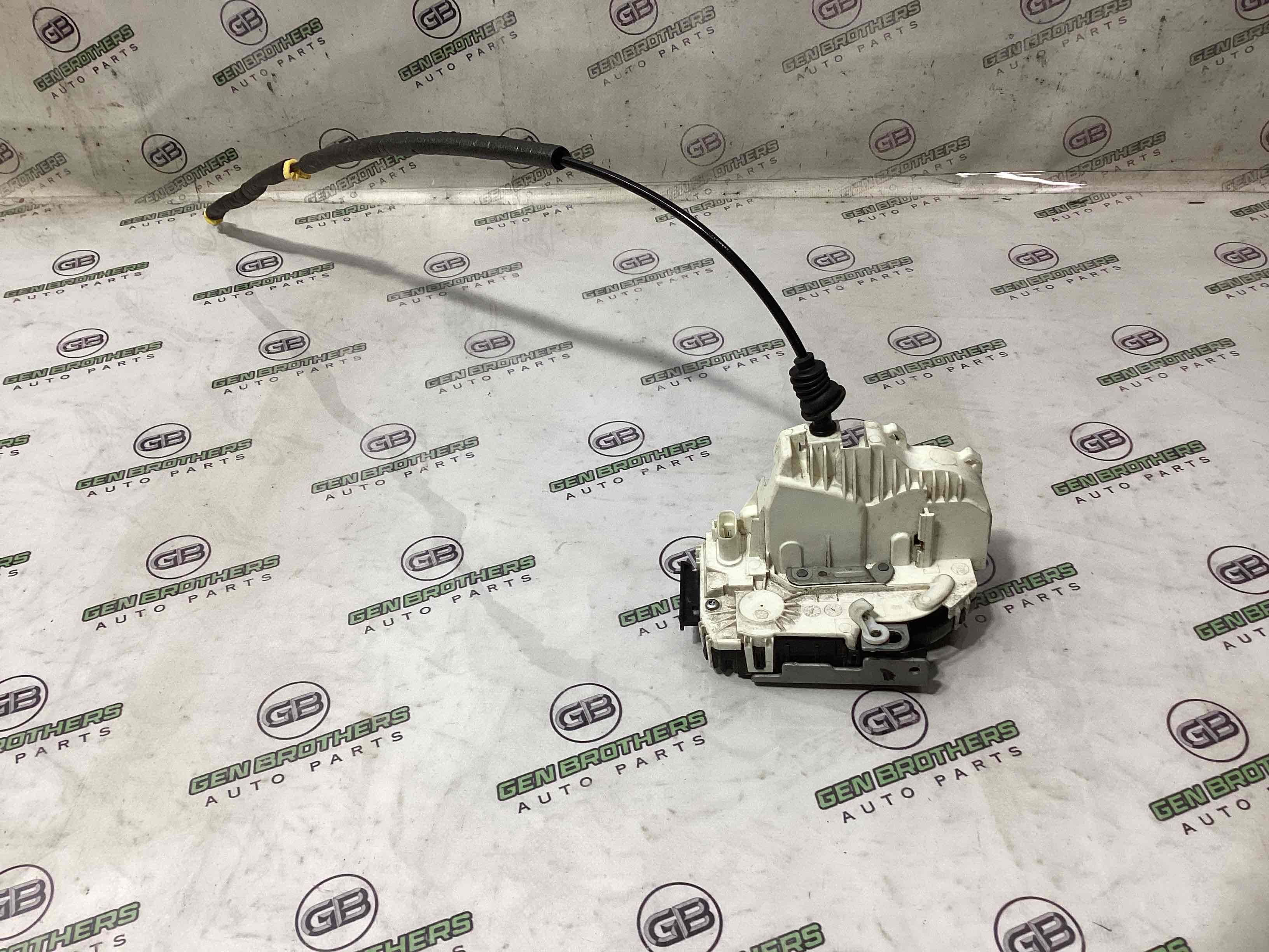 Замок дверей передньої правої