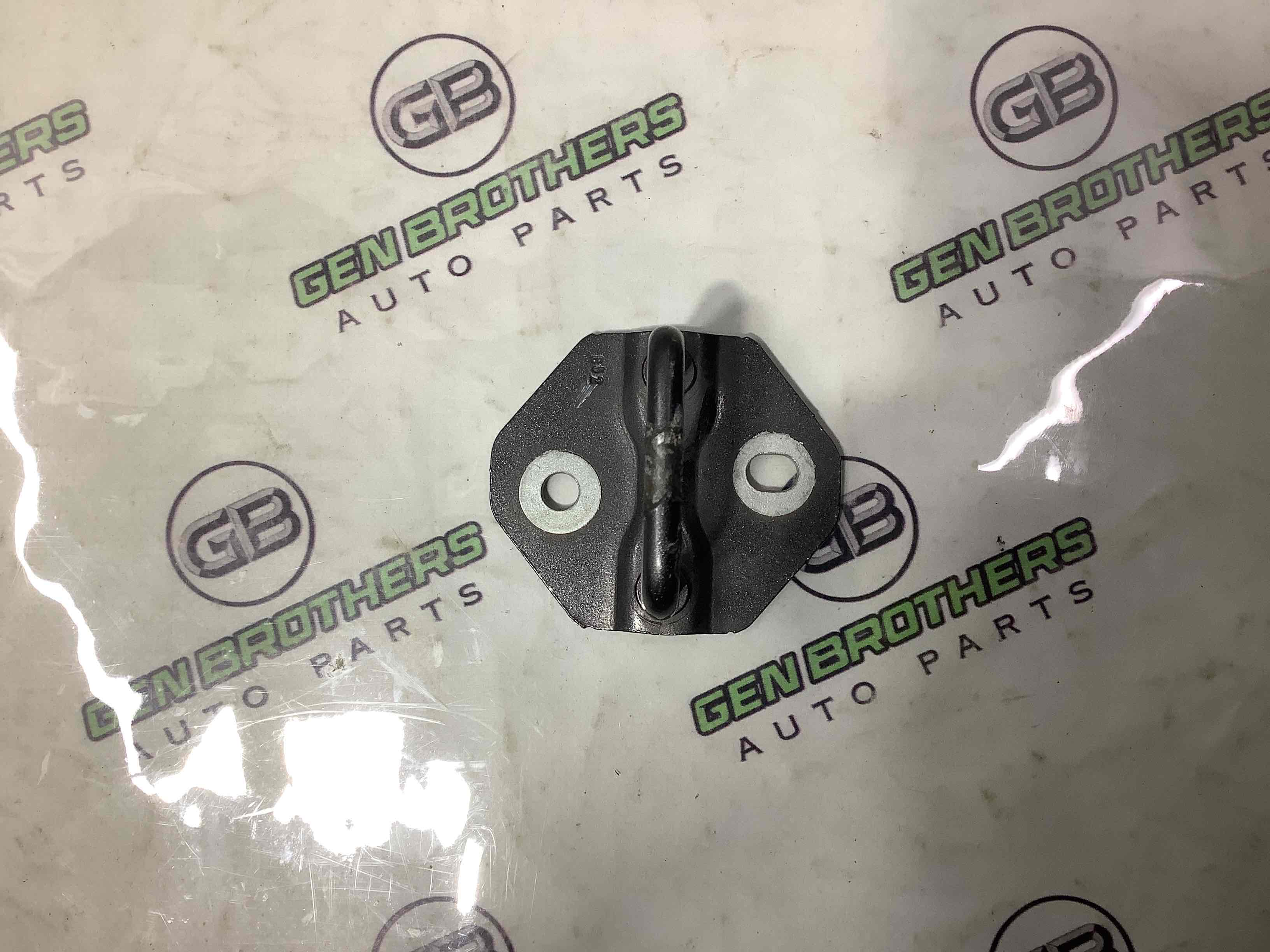 Замок капота, трос капота