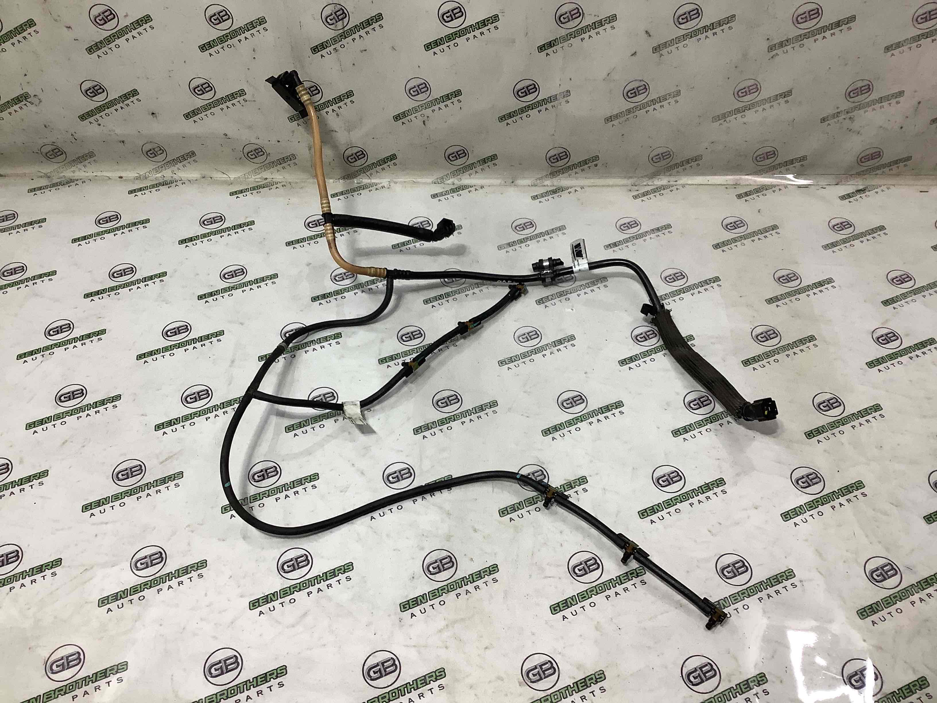 Трубка паливна