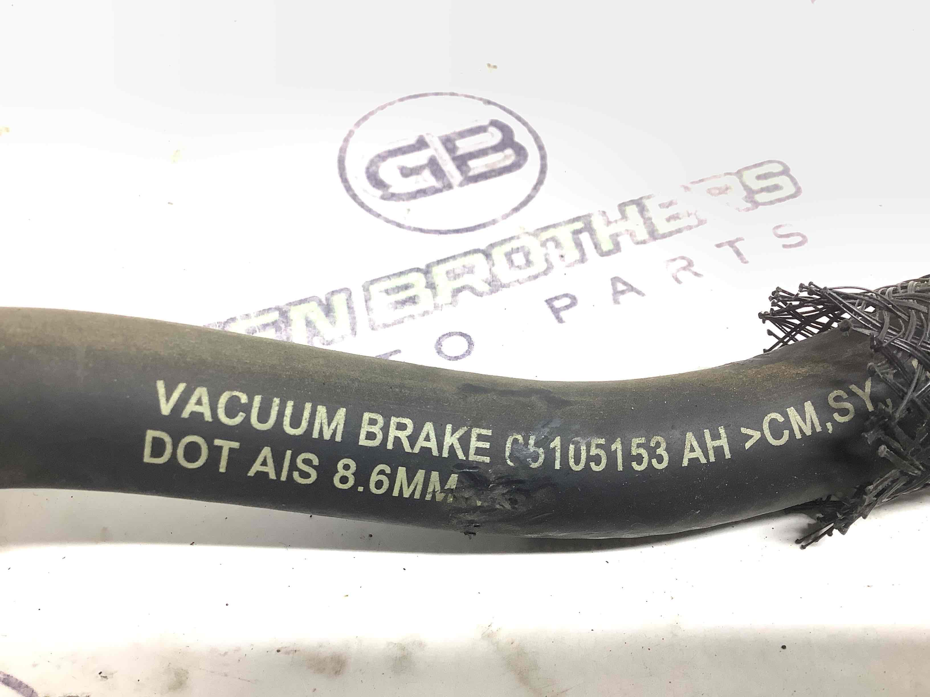 Патрубок трубопровід, шланг