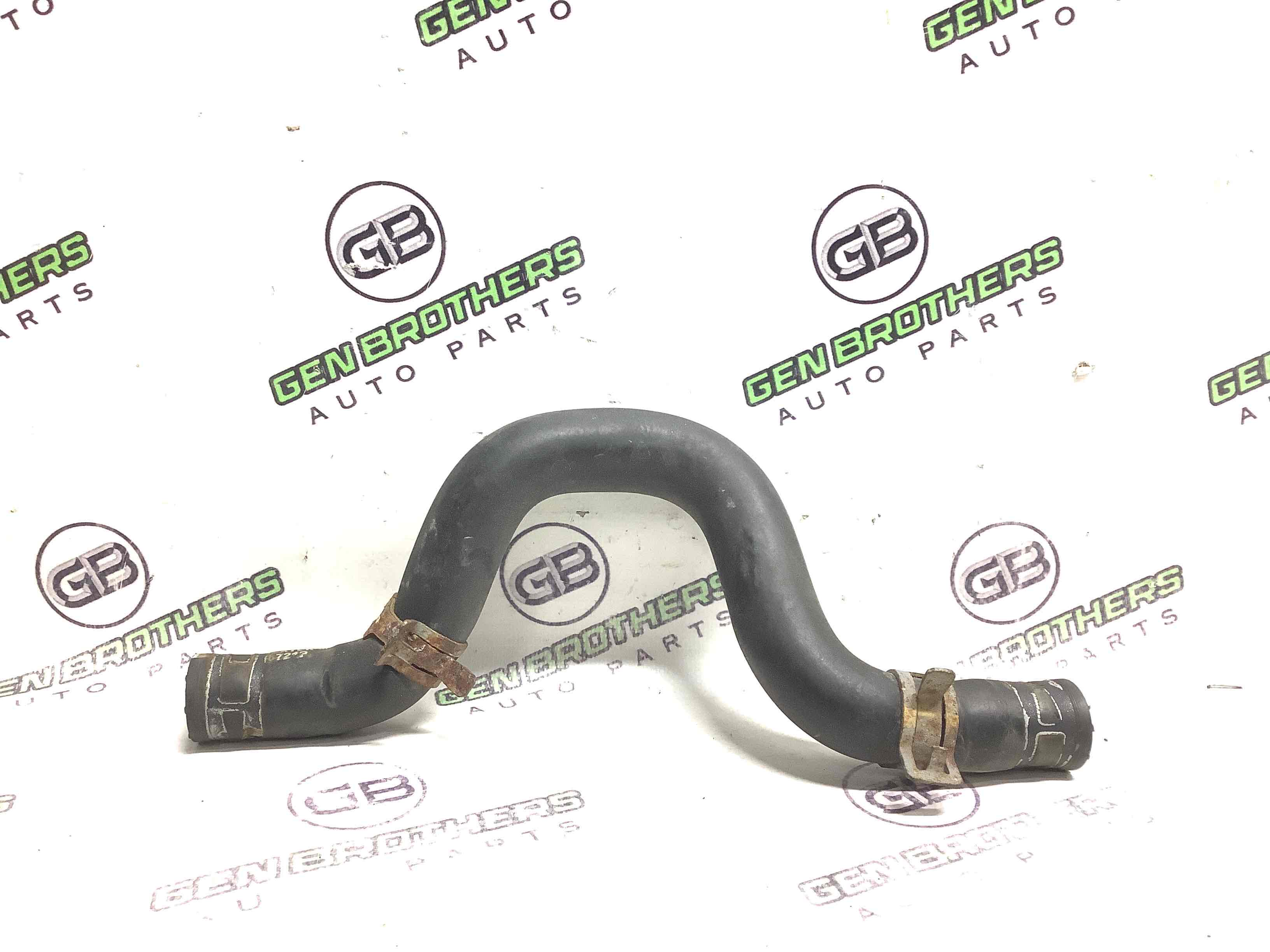 Патрубок трубопровід, шланг