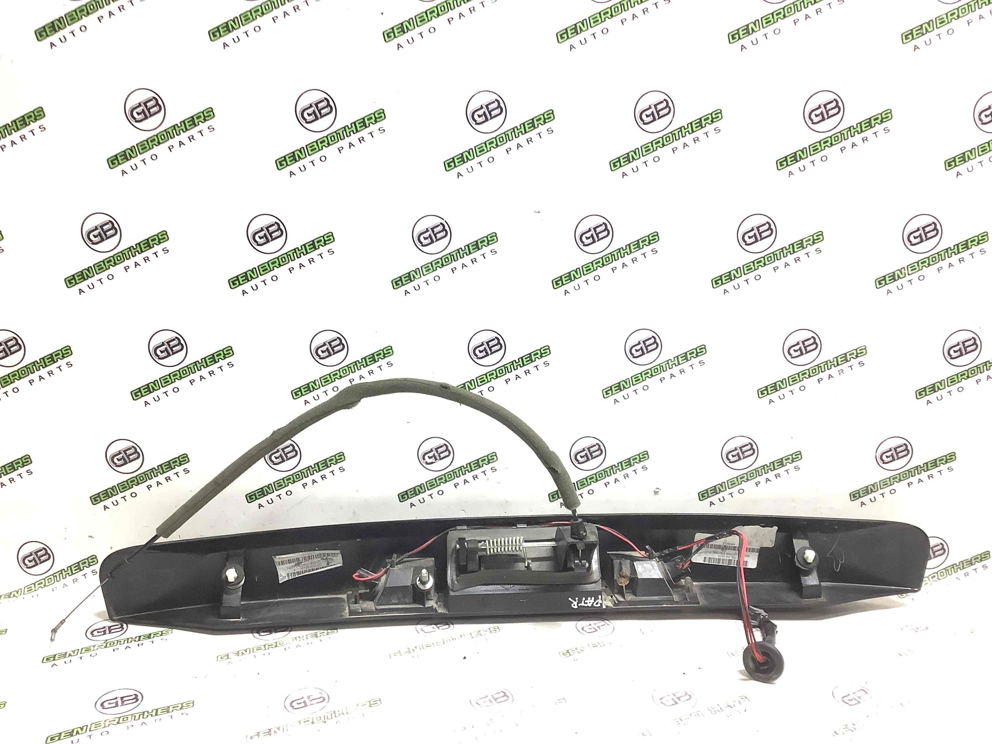 Молдинг двері багажника, кришки багажника, задні молдинги кузова